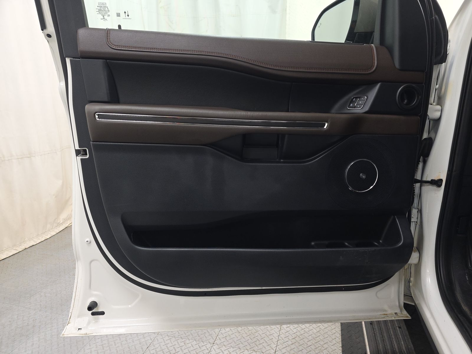 FORD EXPEDITION - 10