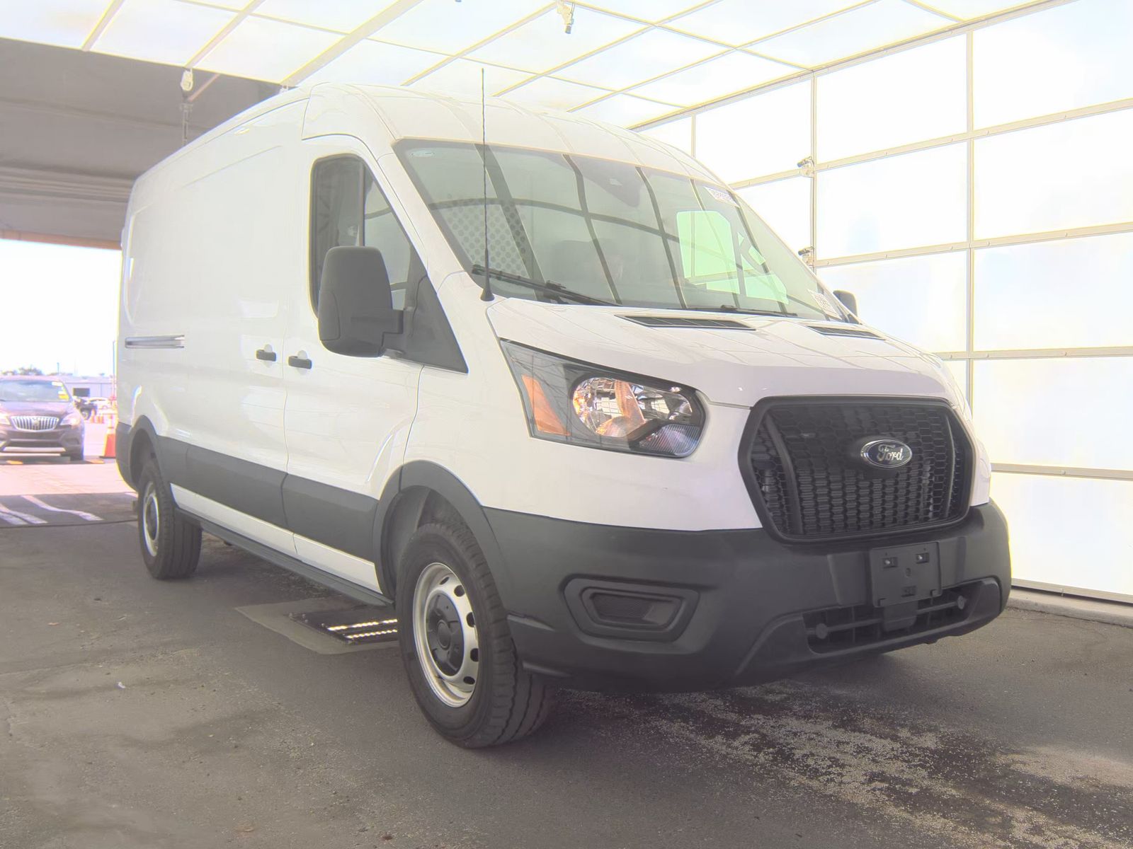 FORD TRANSIT 250 - 5