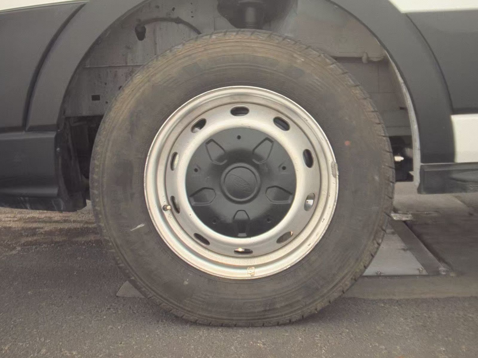 FORD TRANSIT 250 - 10