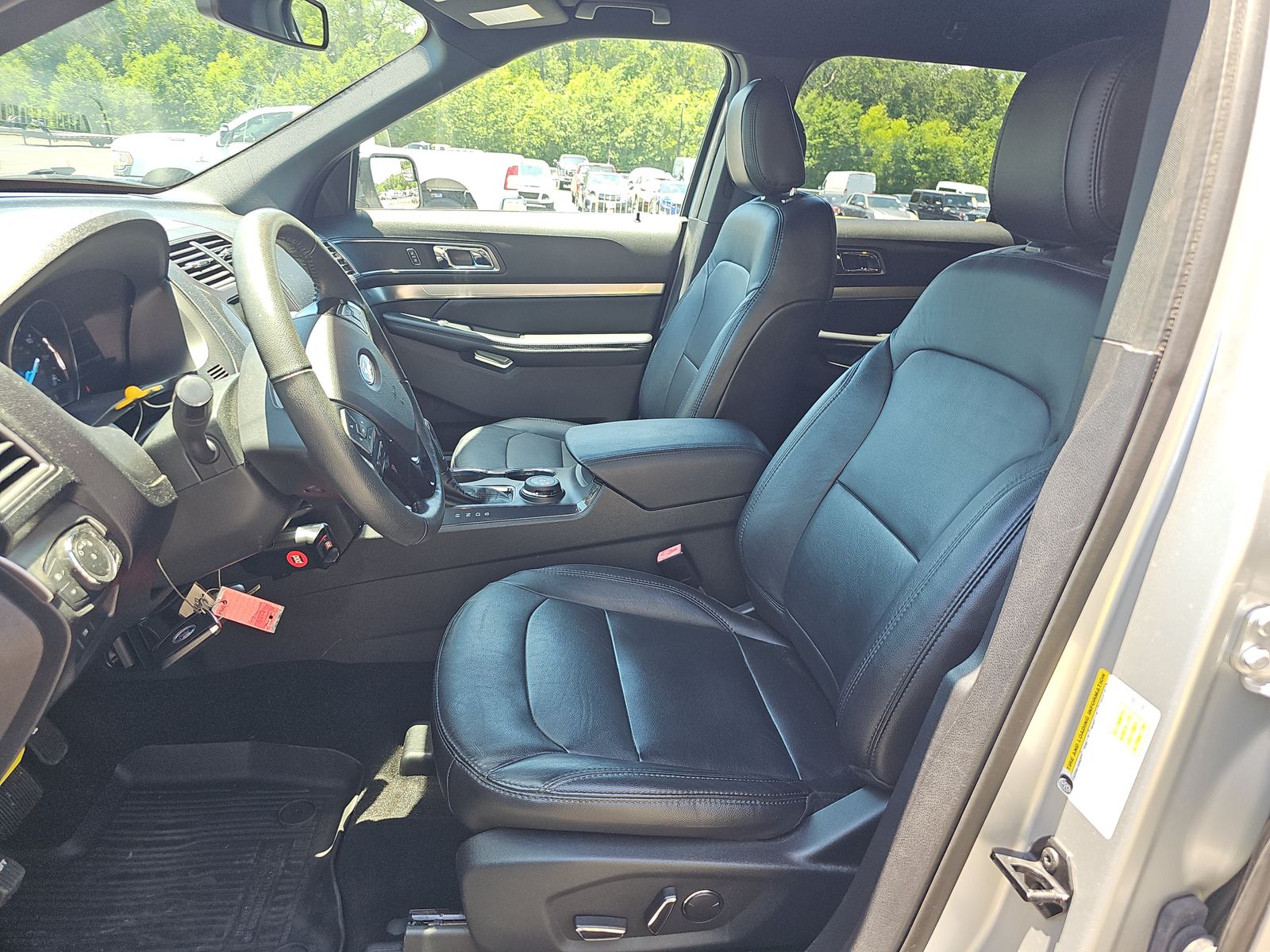 FORD EXPLORER - 8