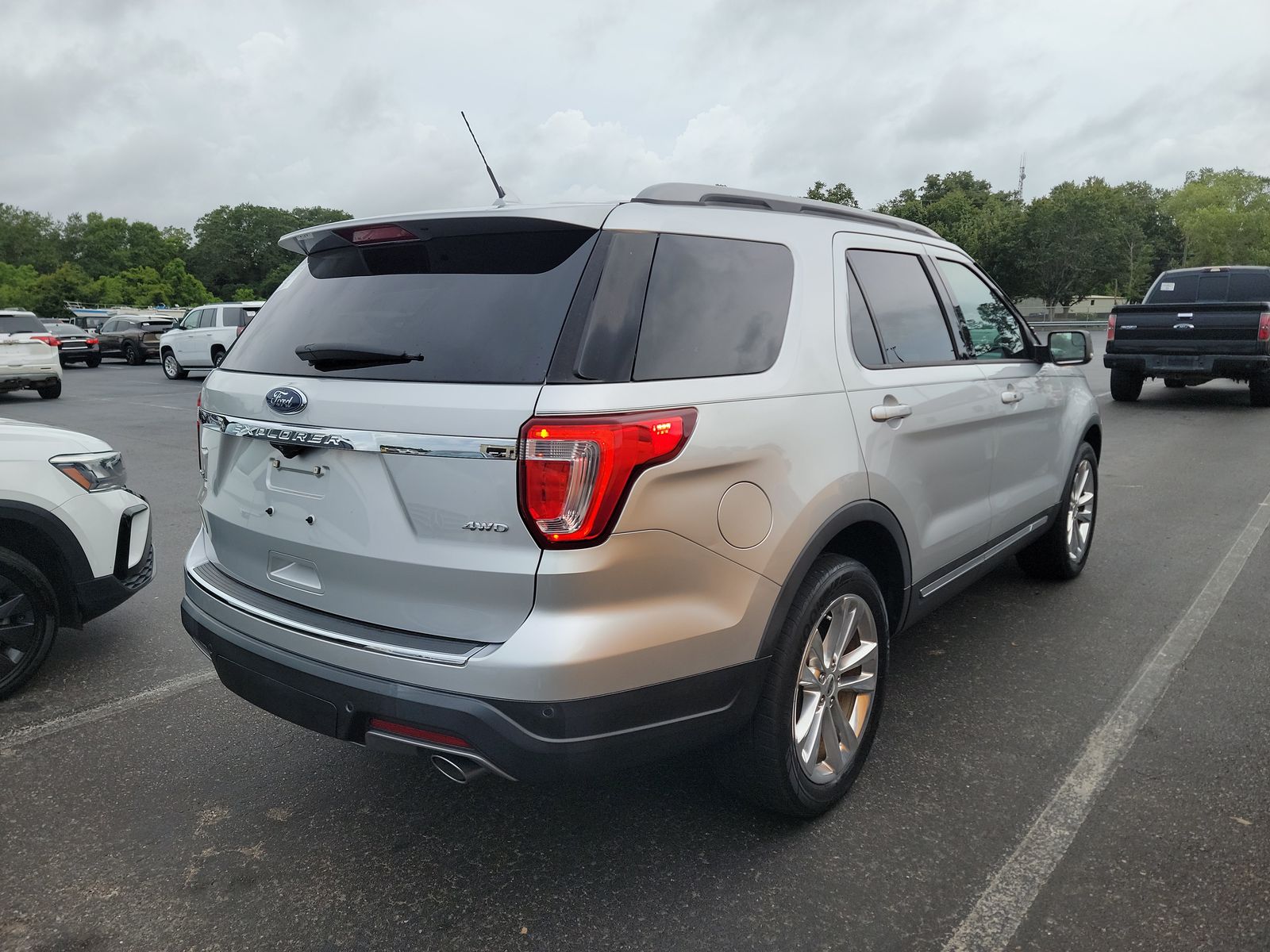 FORD EXPLORER - 5
