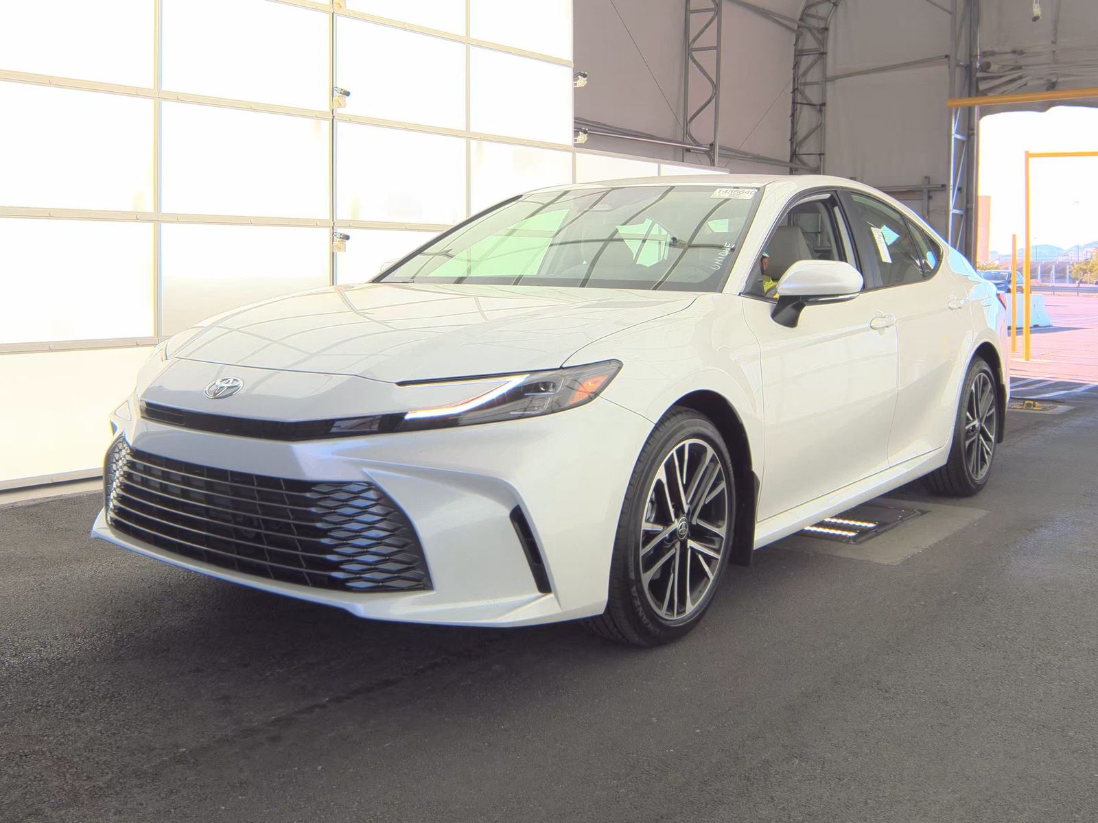 TOYOTA CAMRY - 1