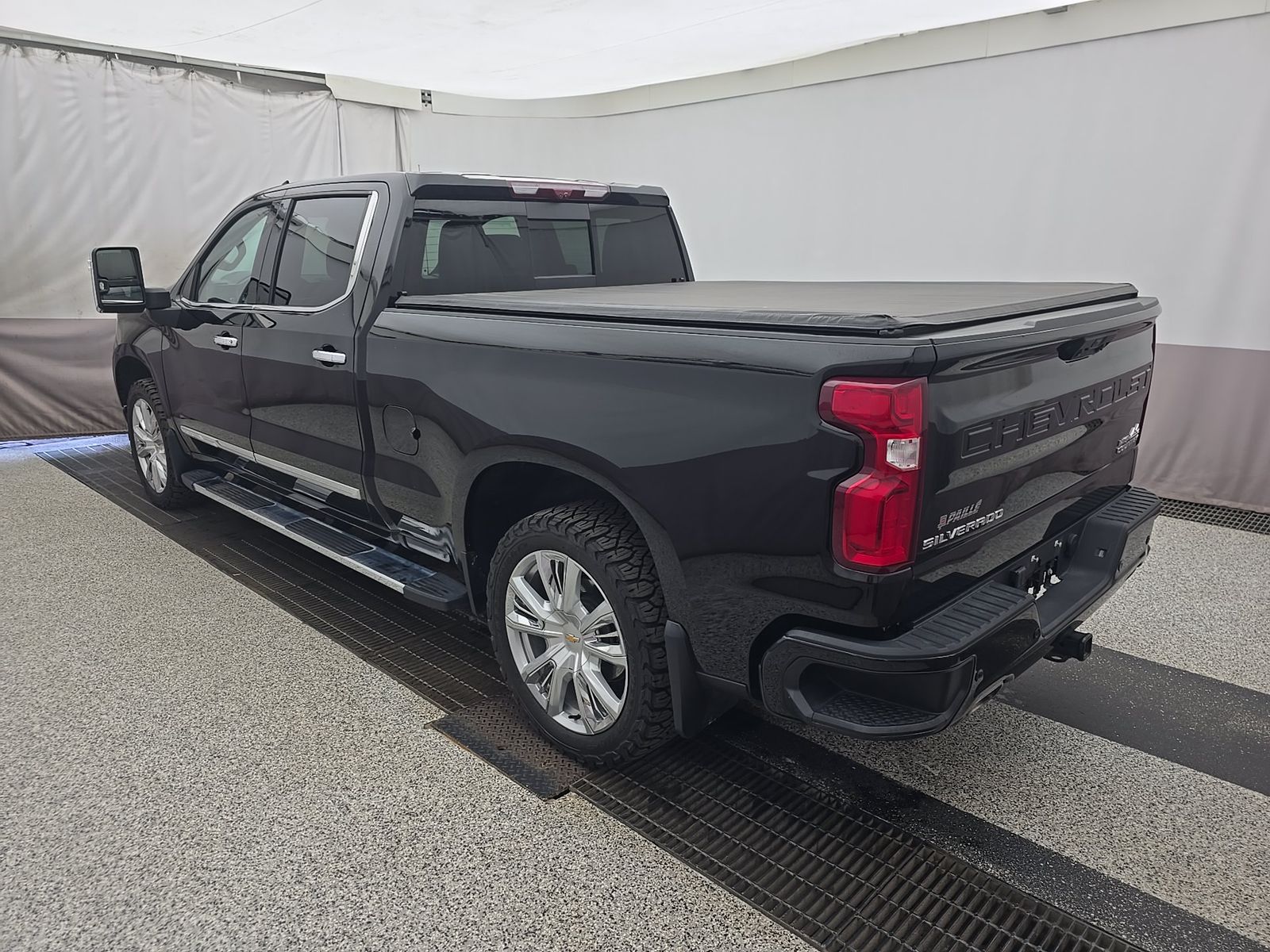 2024 Chevrolet Silverado 1500 High Country AWD