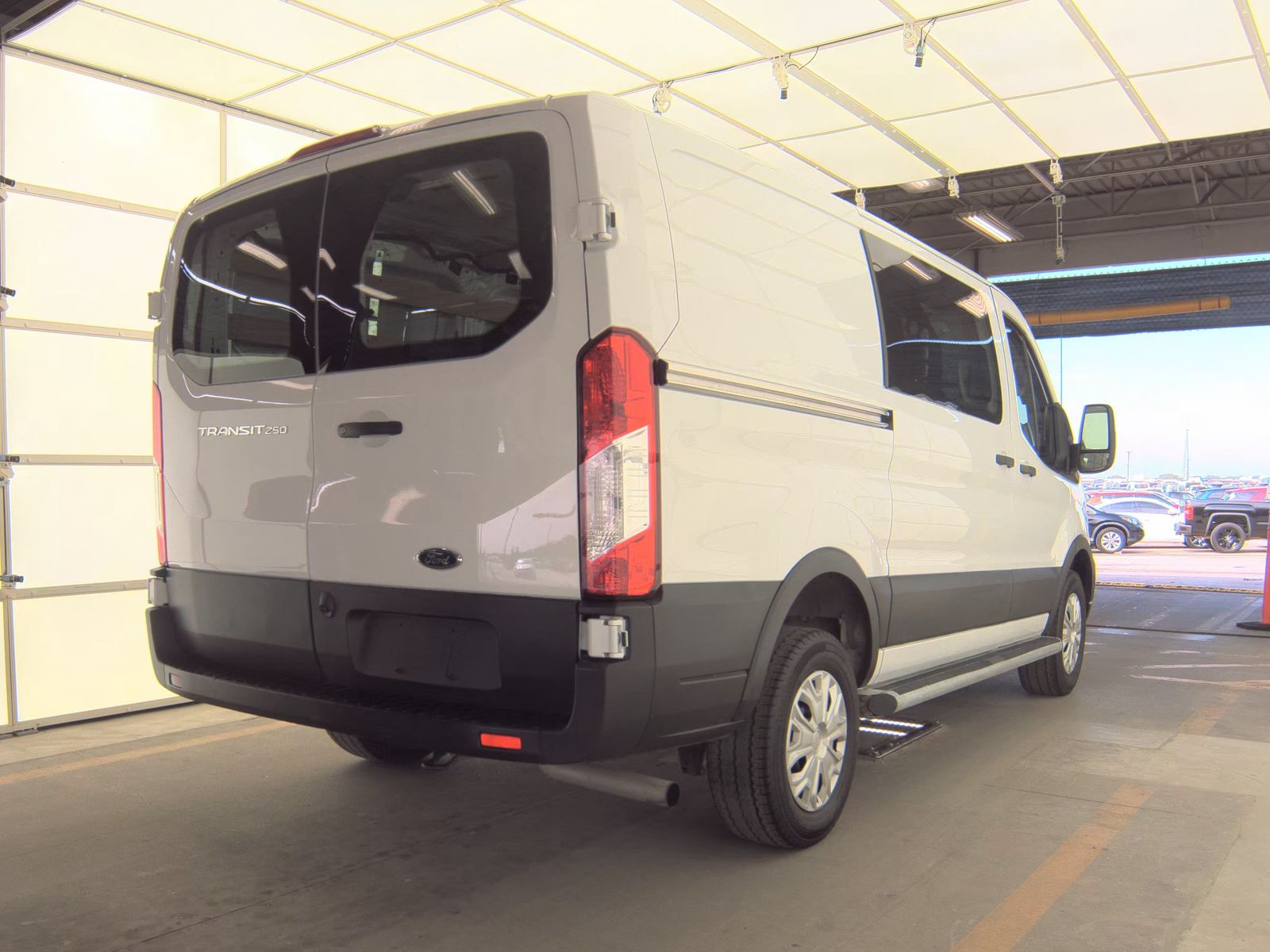 FORD TRANSIT 250 - 6
