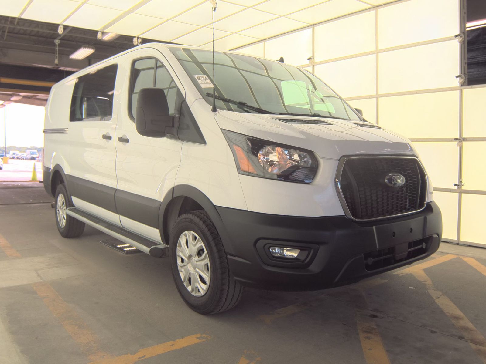 FORD TRANSIT 250 - 5