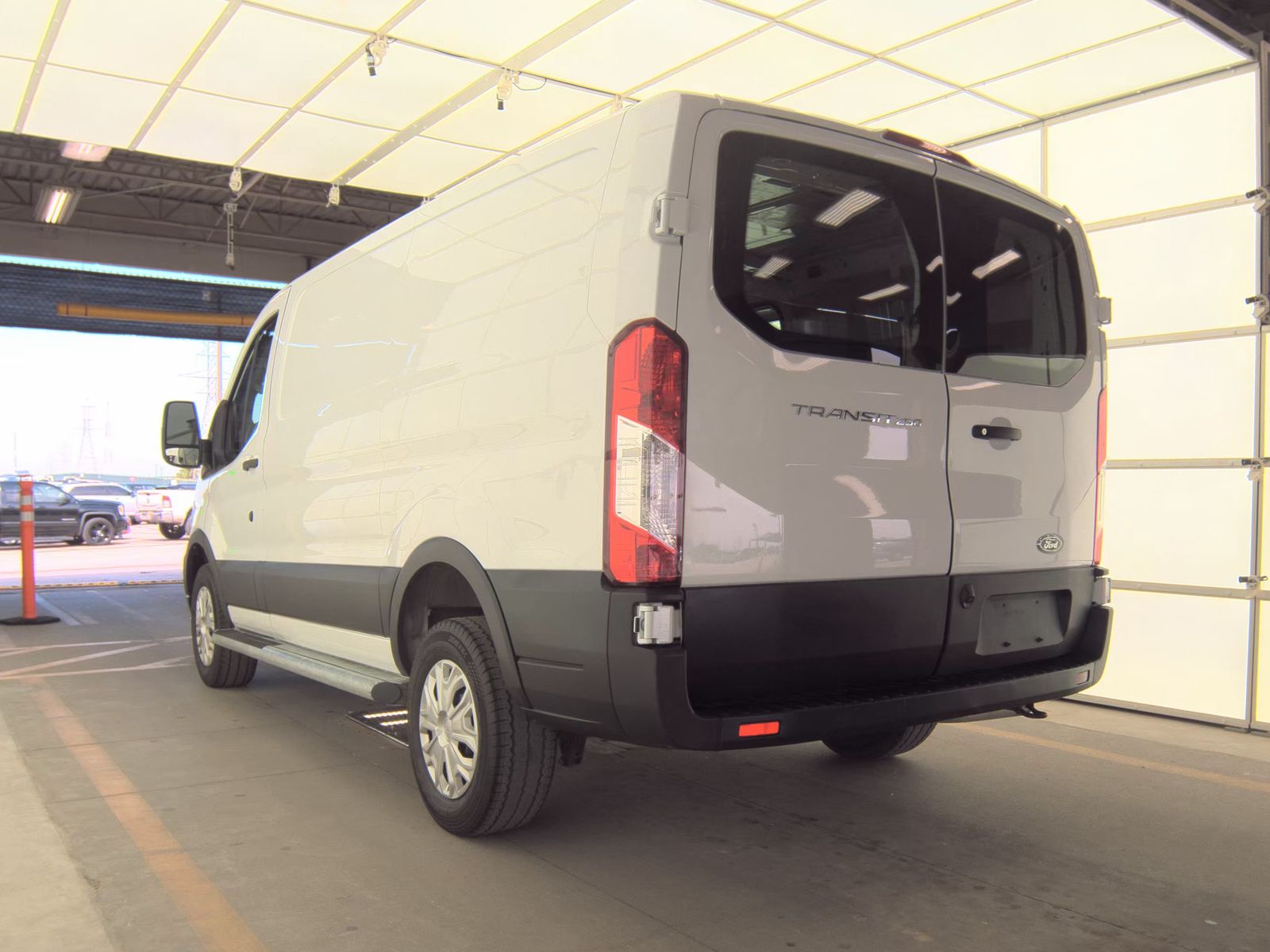 FORD TRANSIT 250 - 9