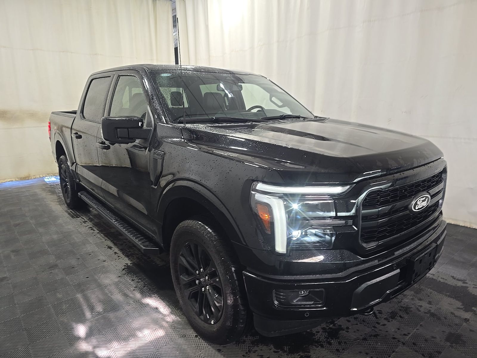 2026 Ford F-150 Lariat AWD