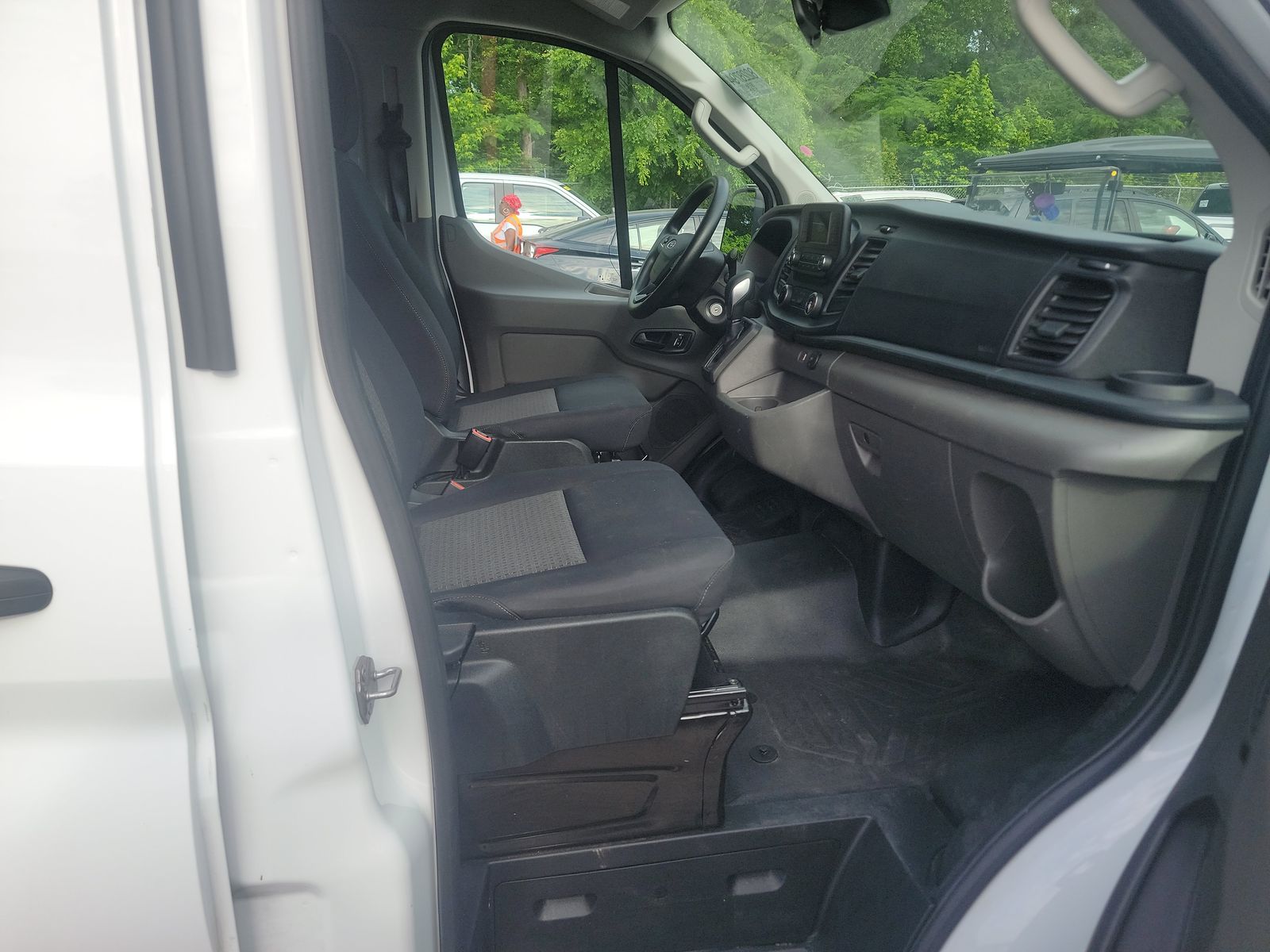 FORD TRANSIT 250 - 9