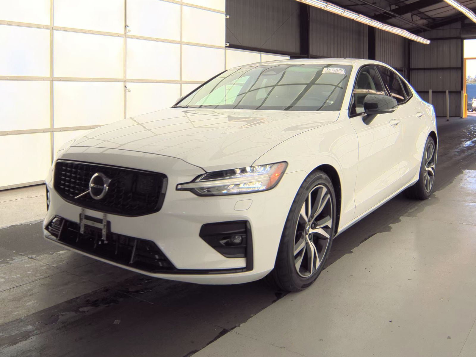 2023 Volvo S60 B5 Plus AWD