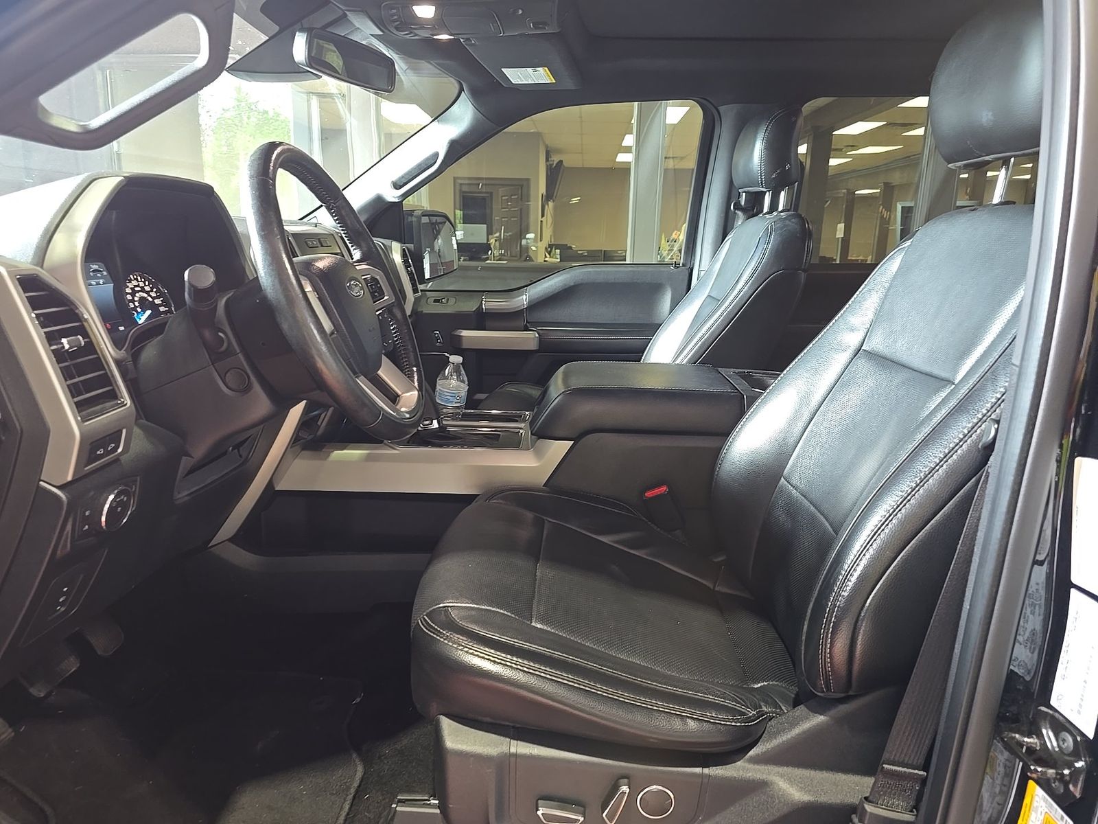 FORD F-150 - 8