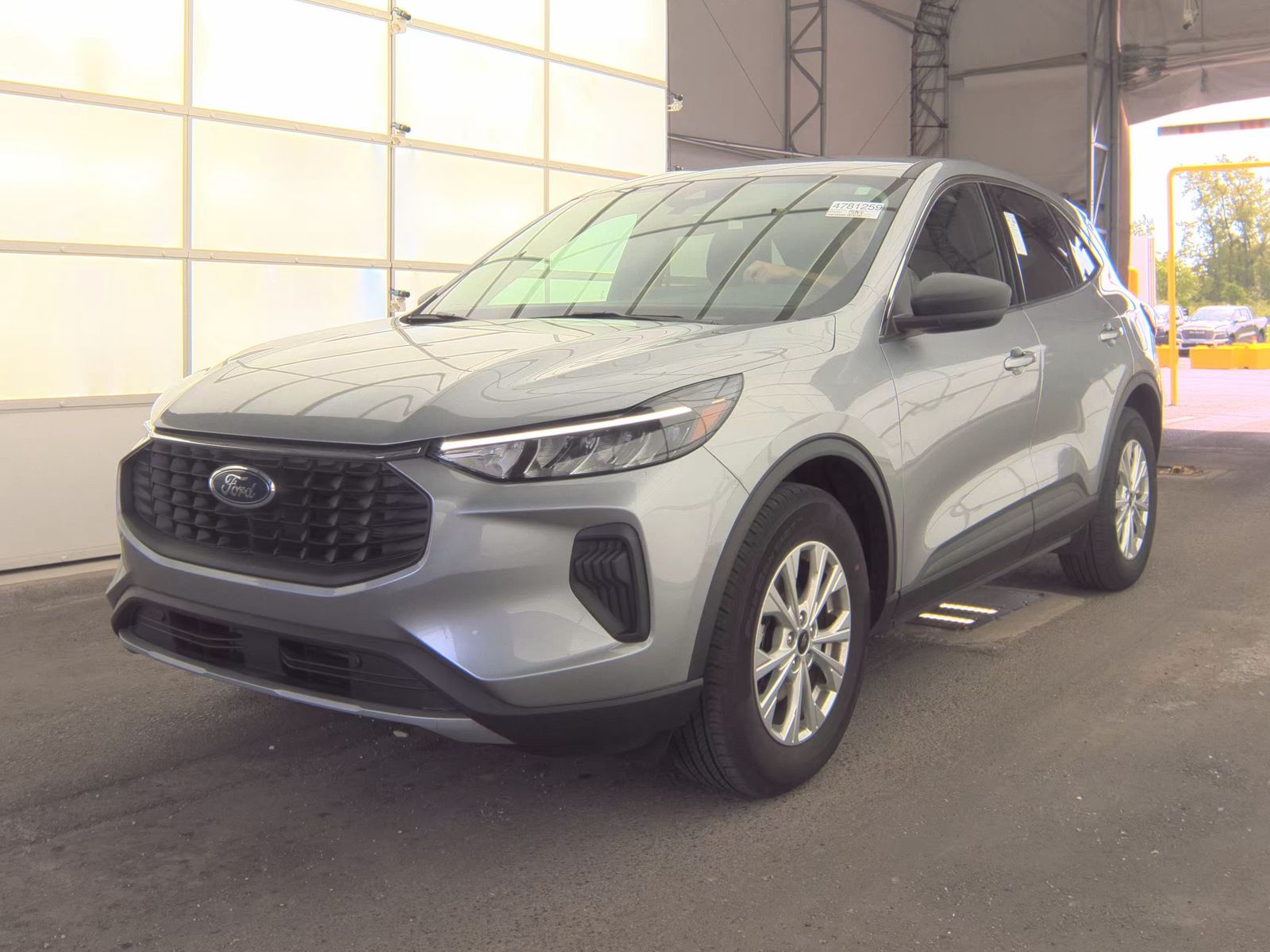 FORD ESCAPE - 1