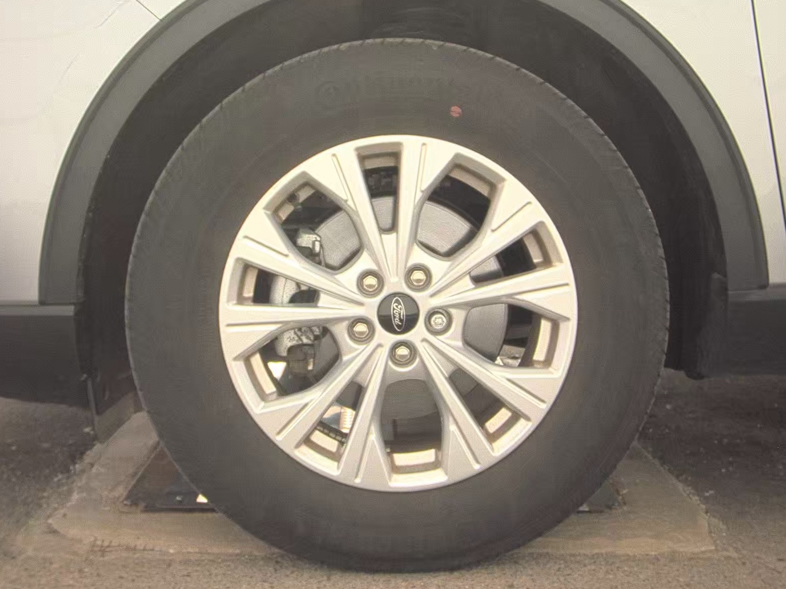 FORD ESCAPE - 10
