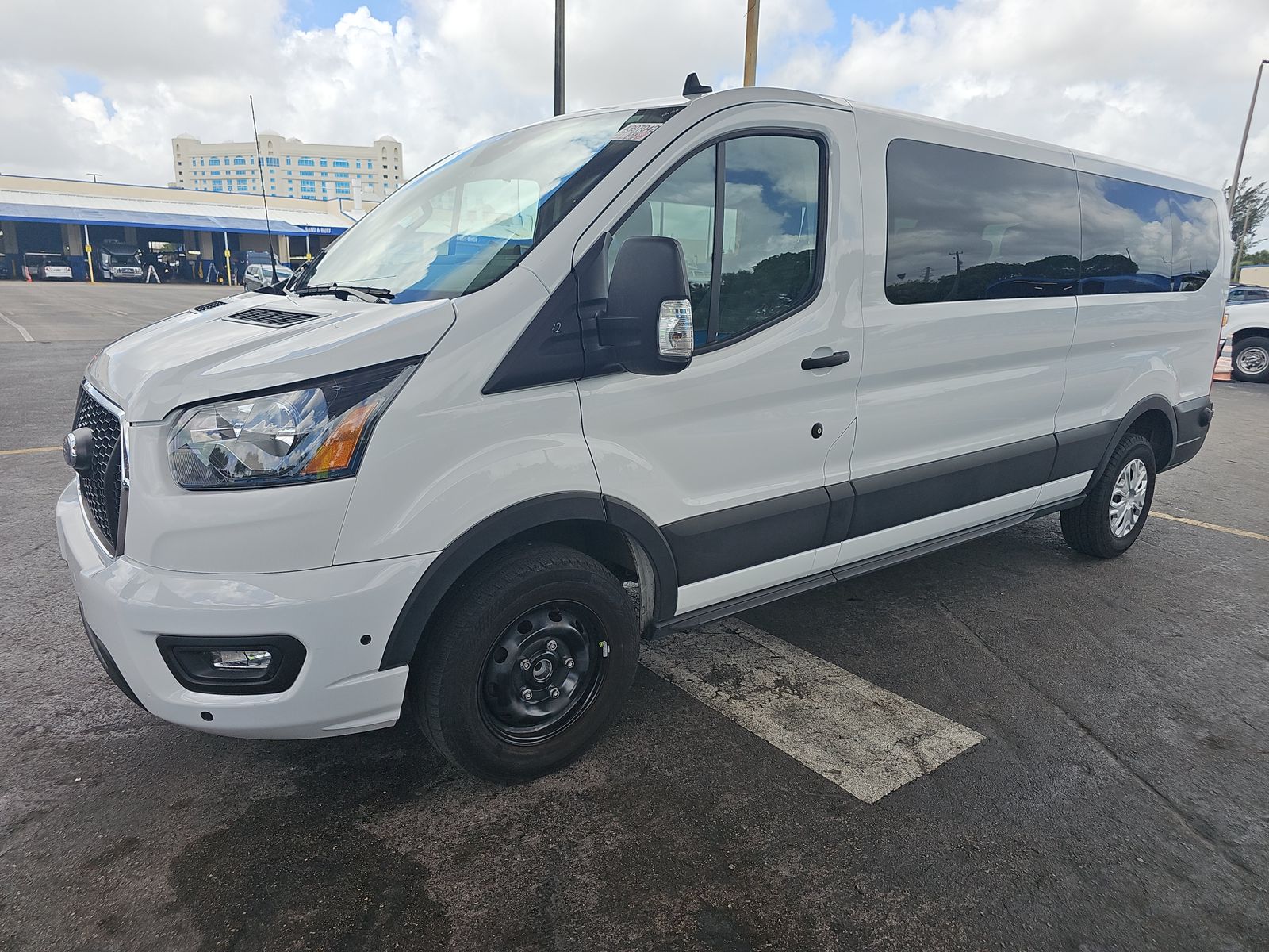 FORD TRANSIT 350 - 1