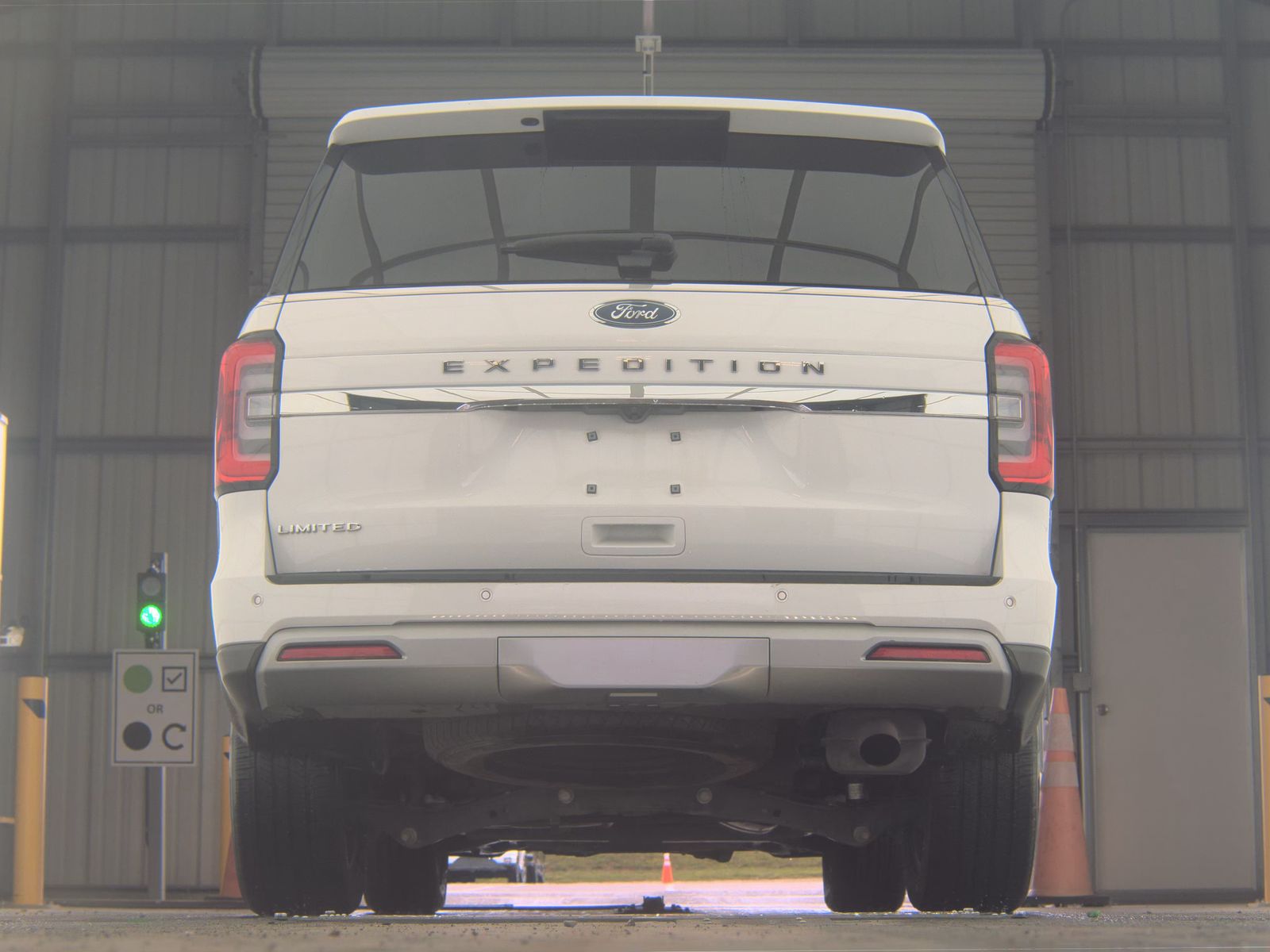 FORD EXPEDITION - 8