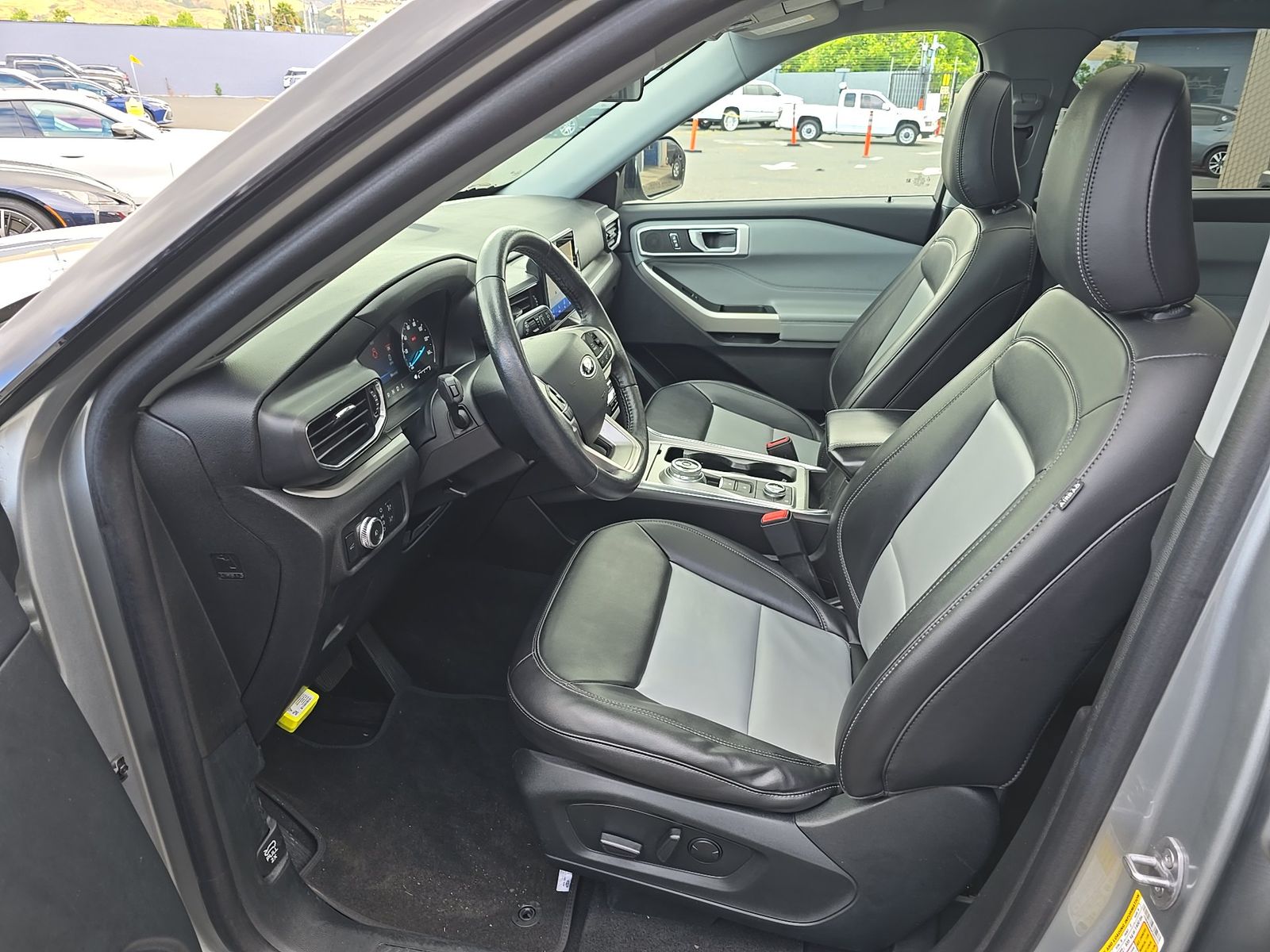 FORD EXPLORER - 8
