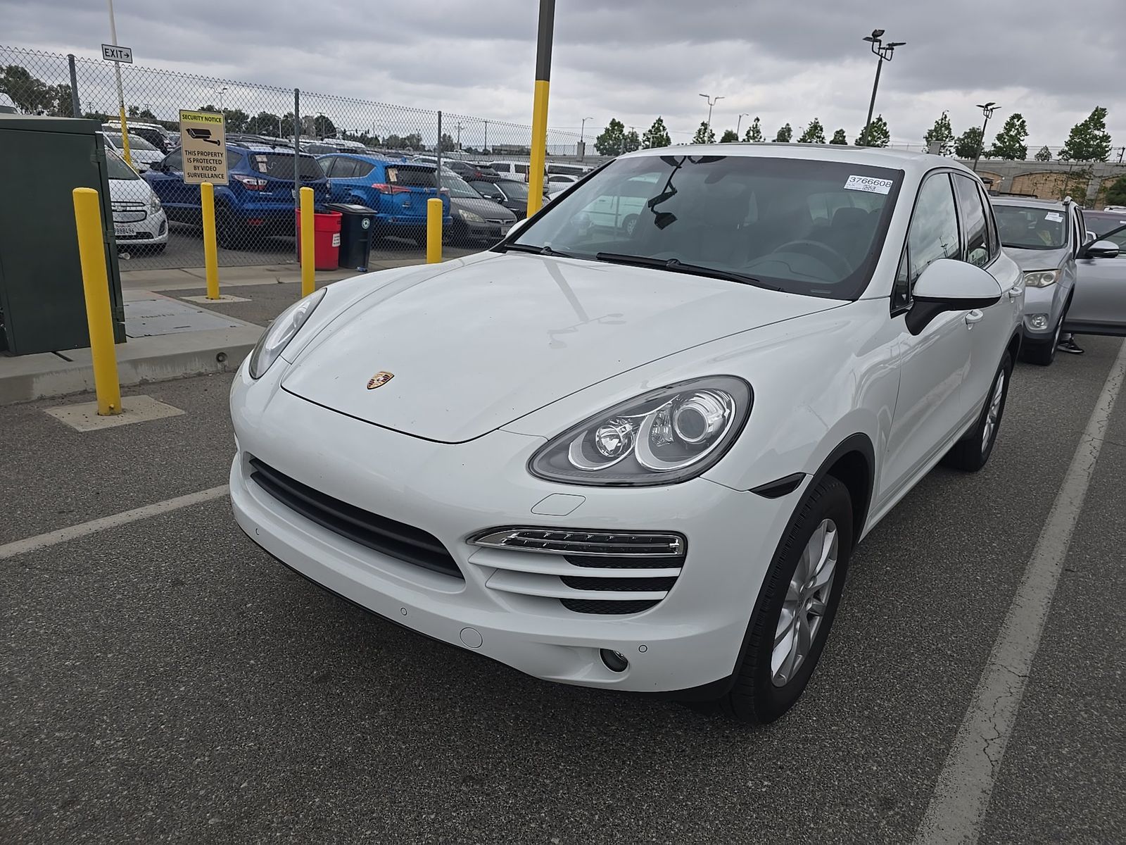 PORSCHE CAYENNE - 1