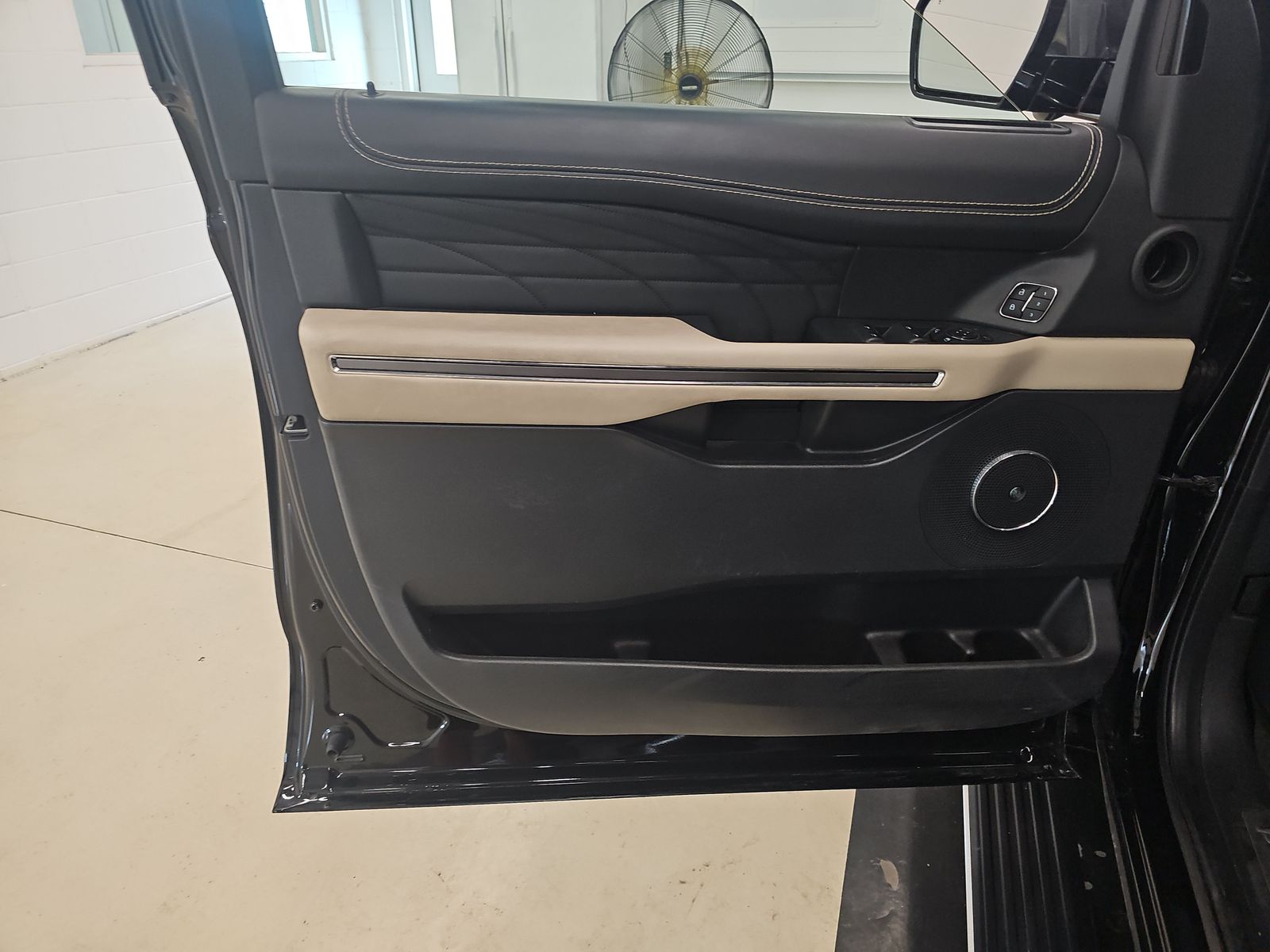 FORD EXPEDITION MAX - 10