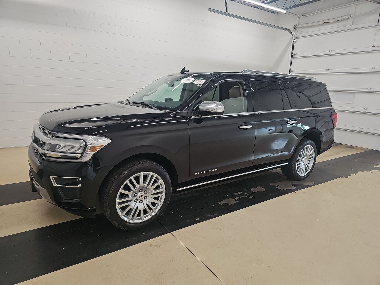2023 Ford Expedition Platinum MAX 4x4's photo