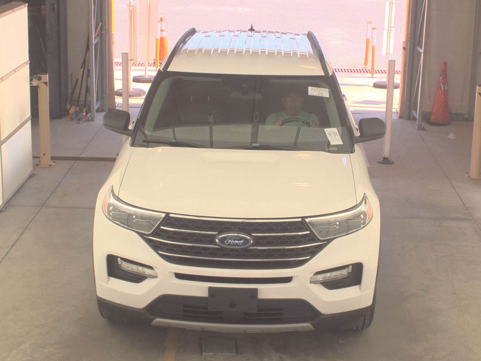 FORD EXPLORER - 3