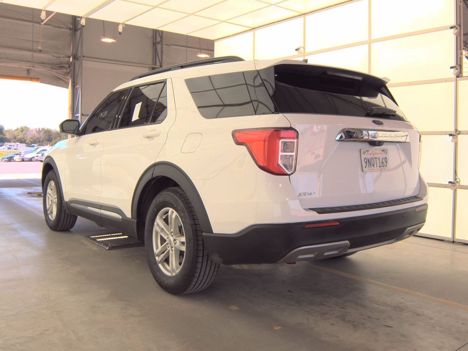 FORD EXPLORER - 9
