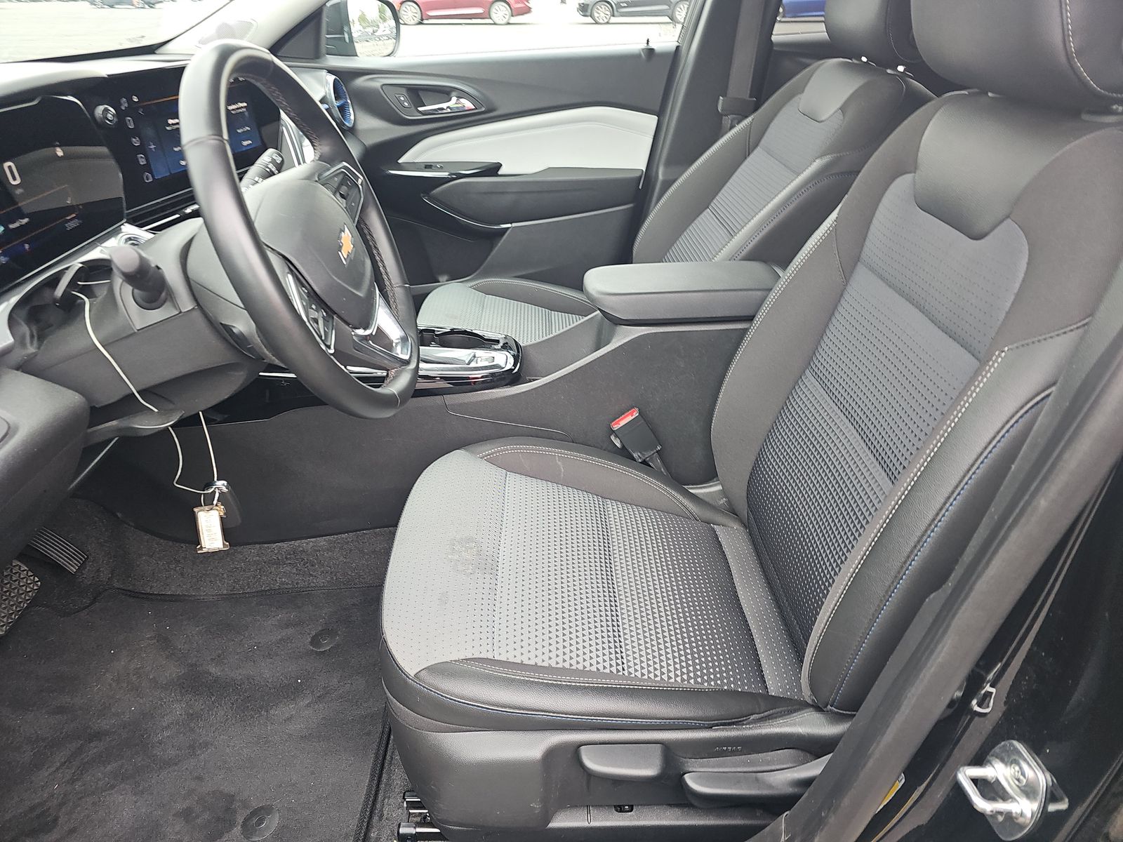 CHEVROLET TRAX - 8