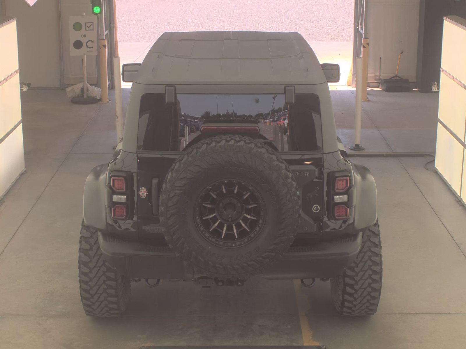 FORD BRONCO - 7