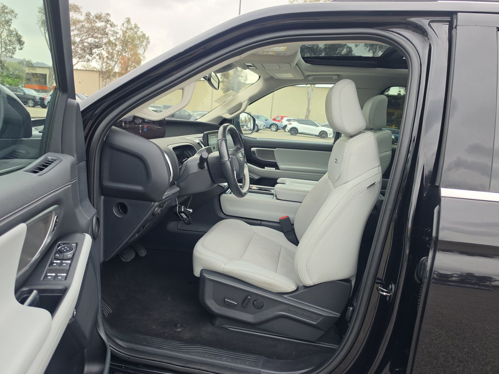 FORD EXPEDITION MAX - 8