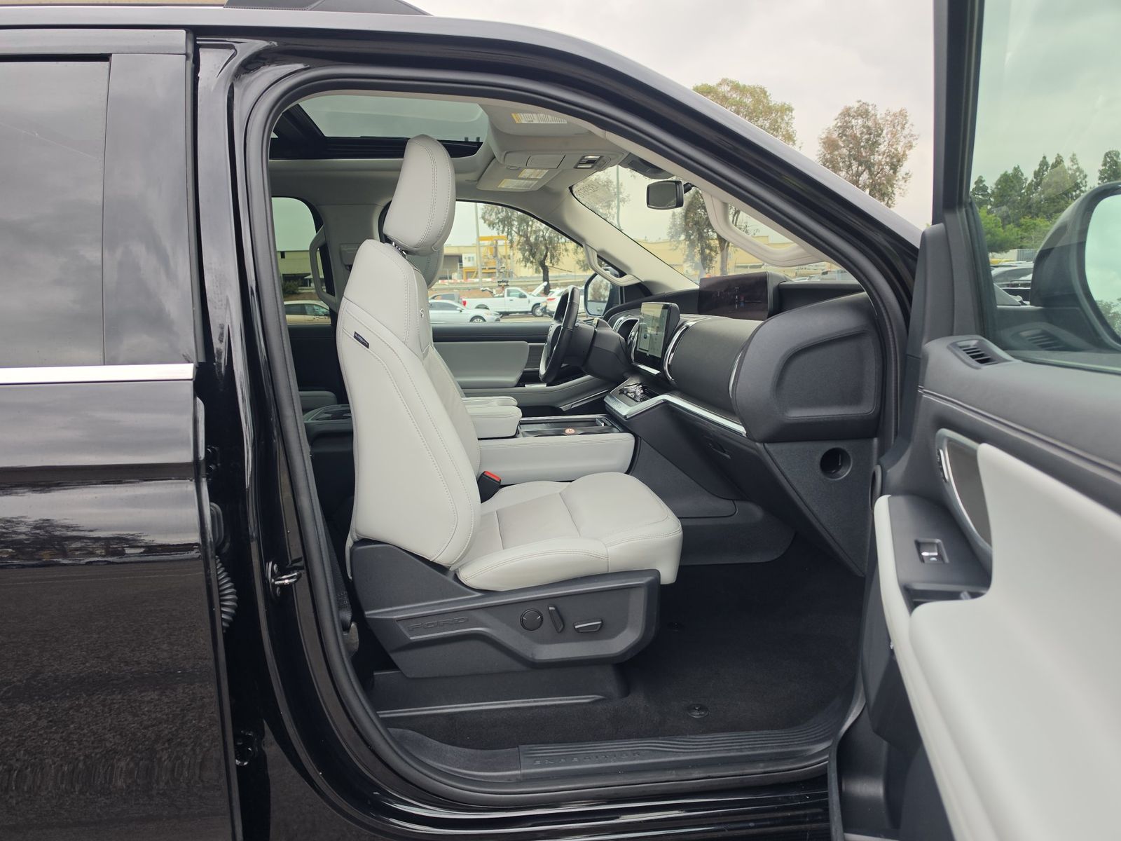 FORD EXPEDITION MAX - 9