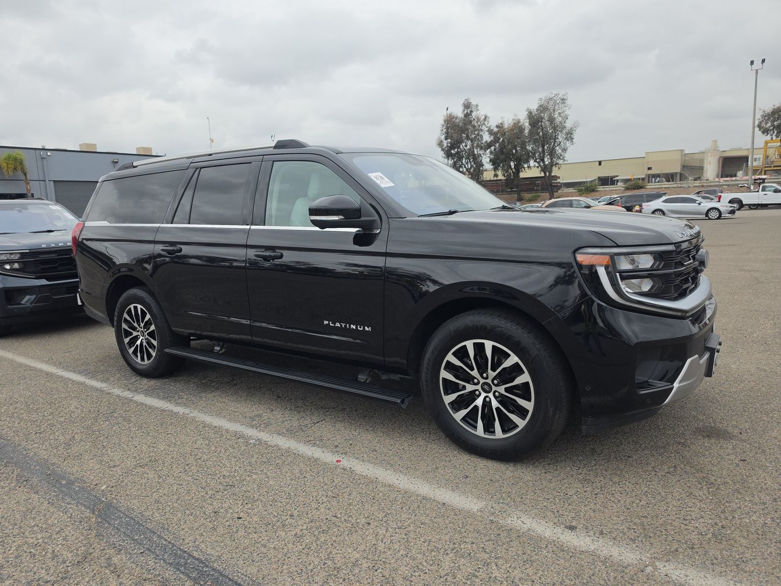 FORD EXPEDITION MAX - 4