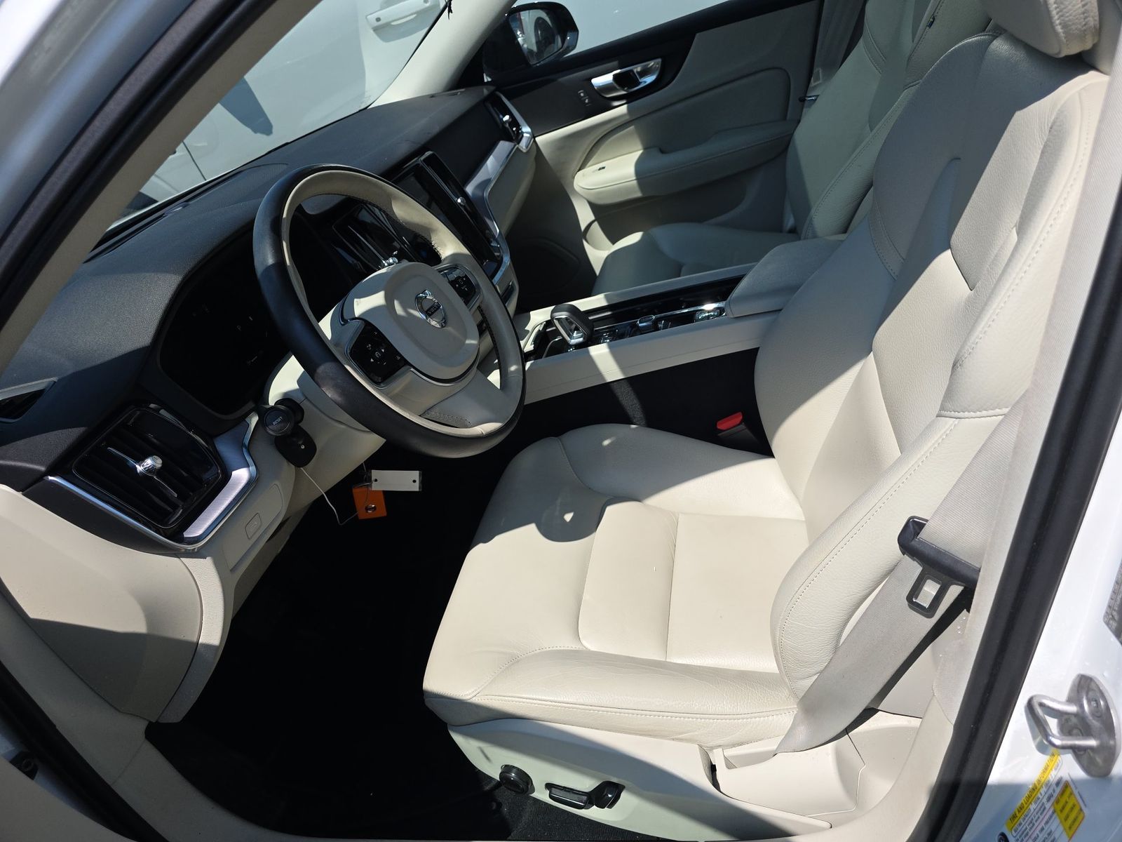 2023 Volvo S60 B5 Plus AWD