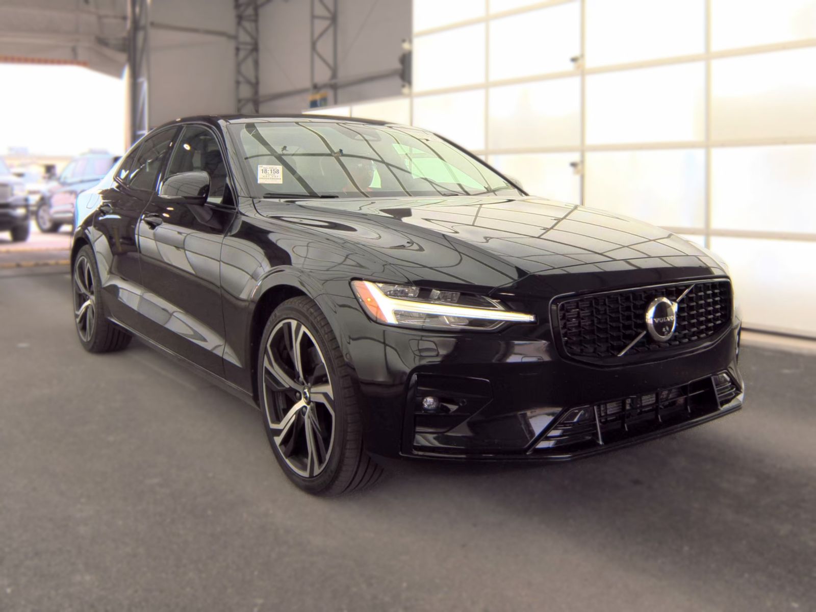 2025 Volvo S60 B5 Plus FWD