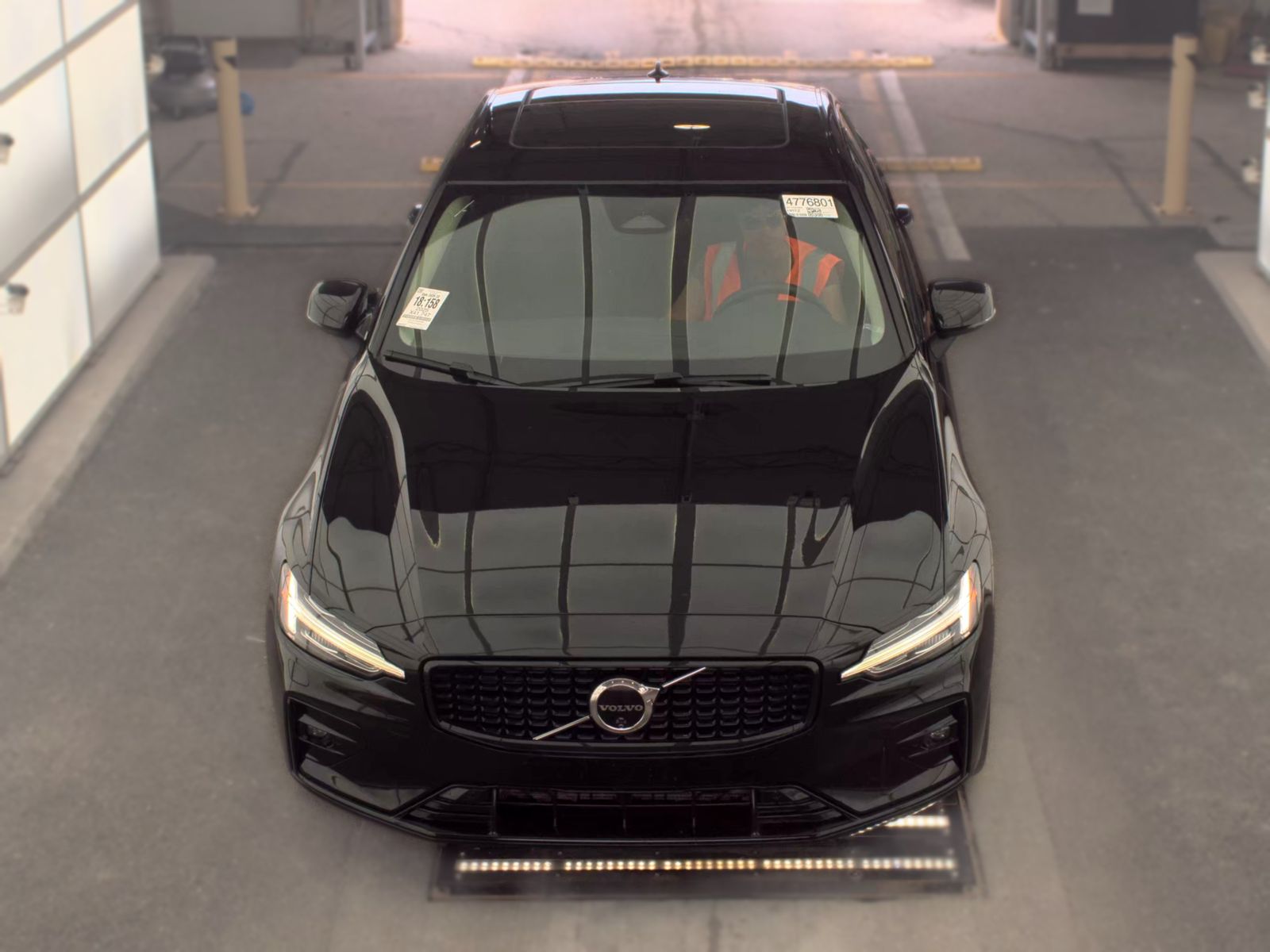 2025 Volvo S60 B5 Plus FWD