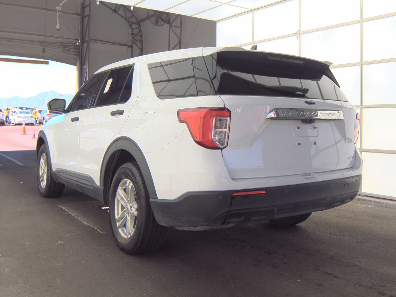 FORD EXPLORER - 9
