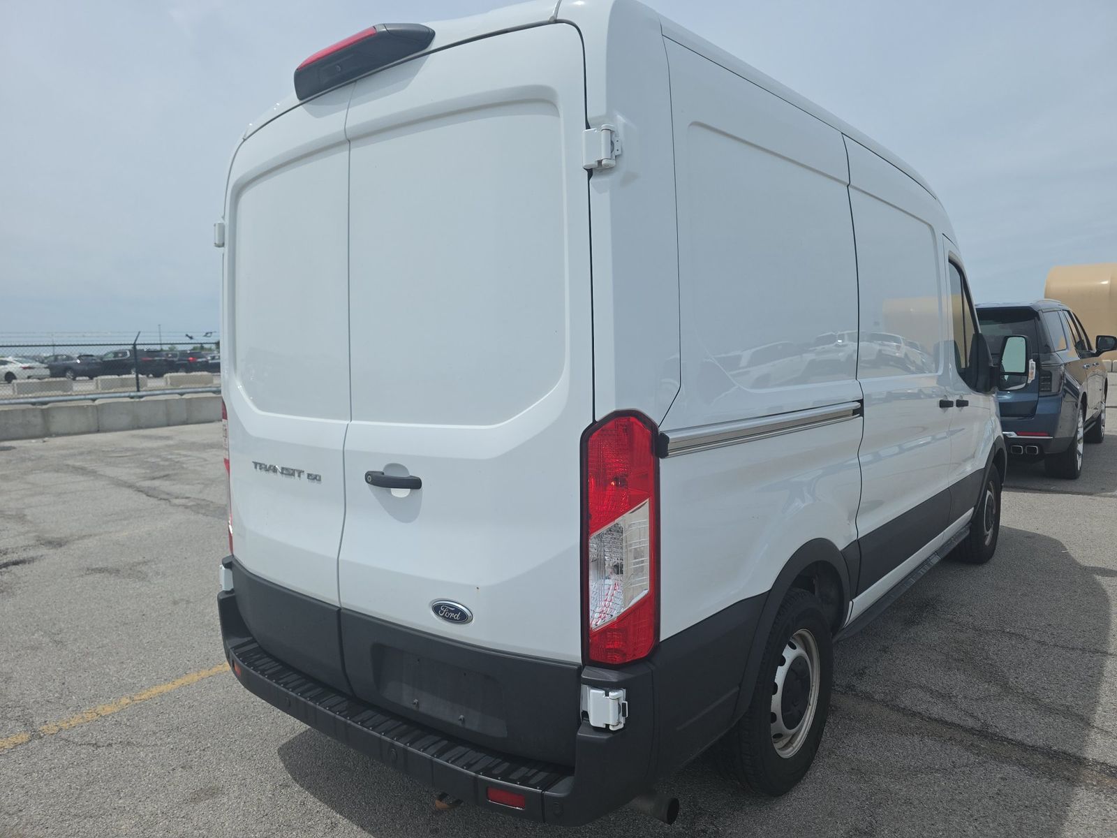 FORD TRANSIT 150 - 5