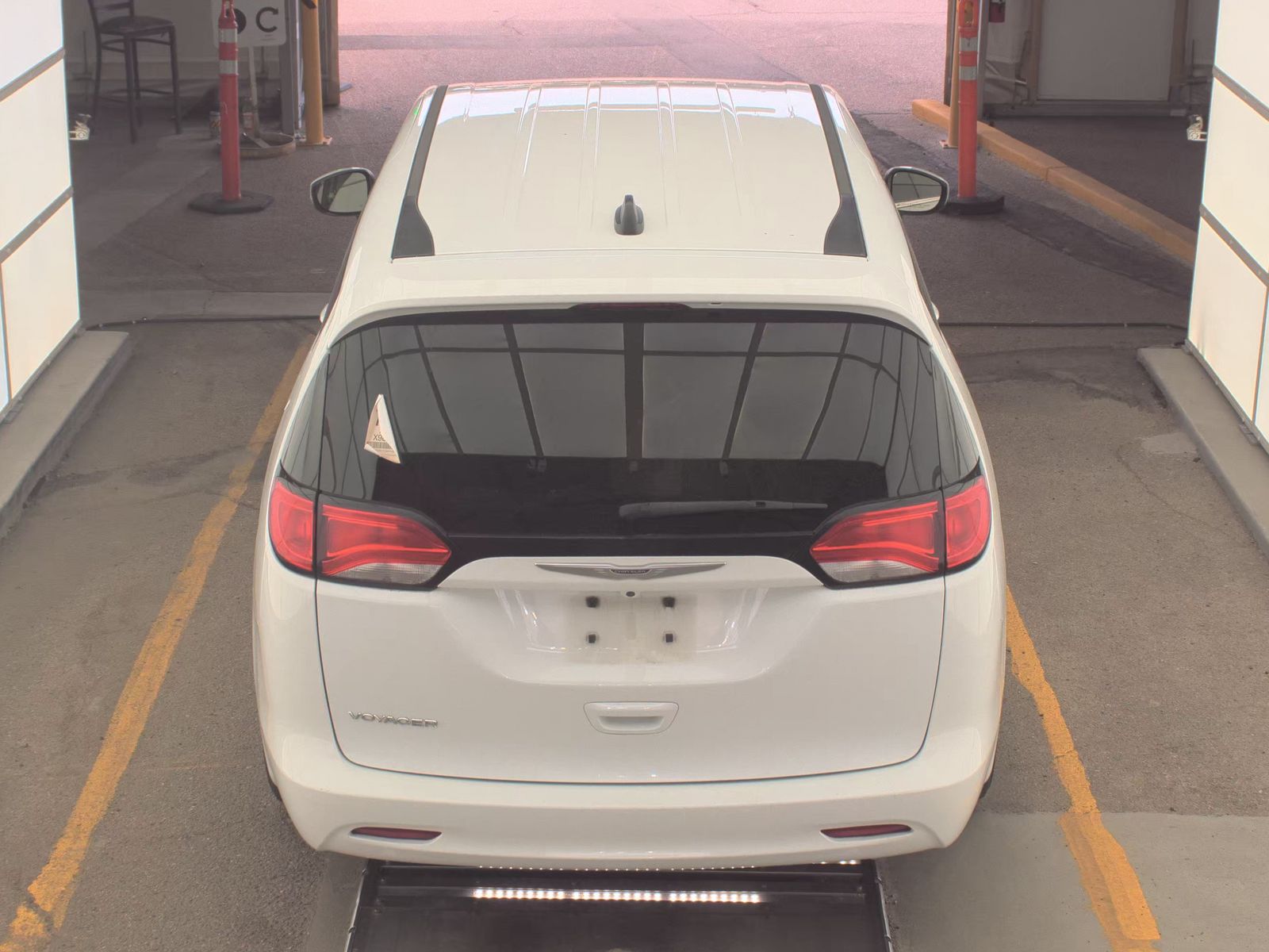 CHRYSLER VOYAGER - 7