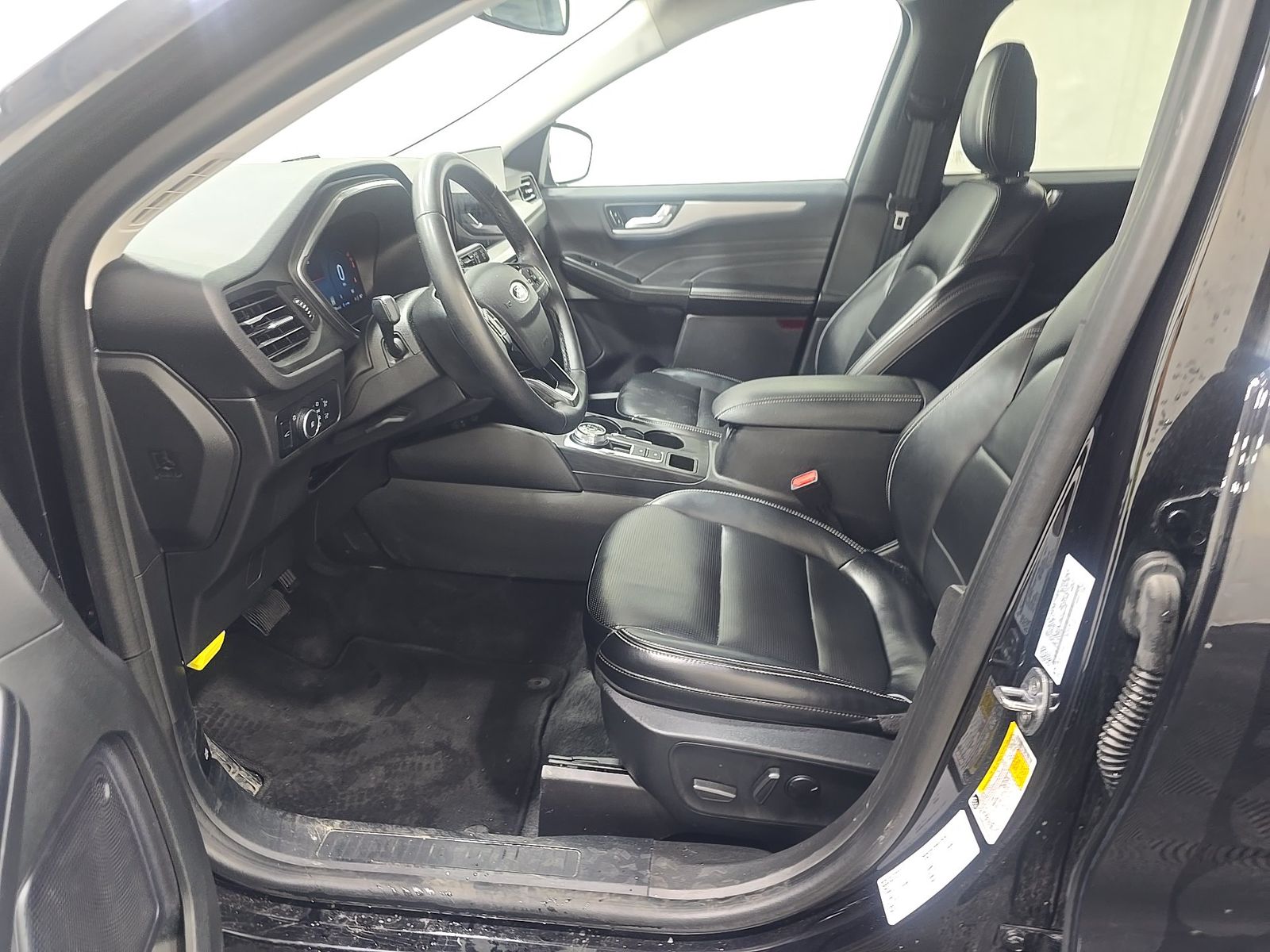 FORD ESCAPE - 8