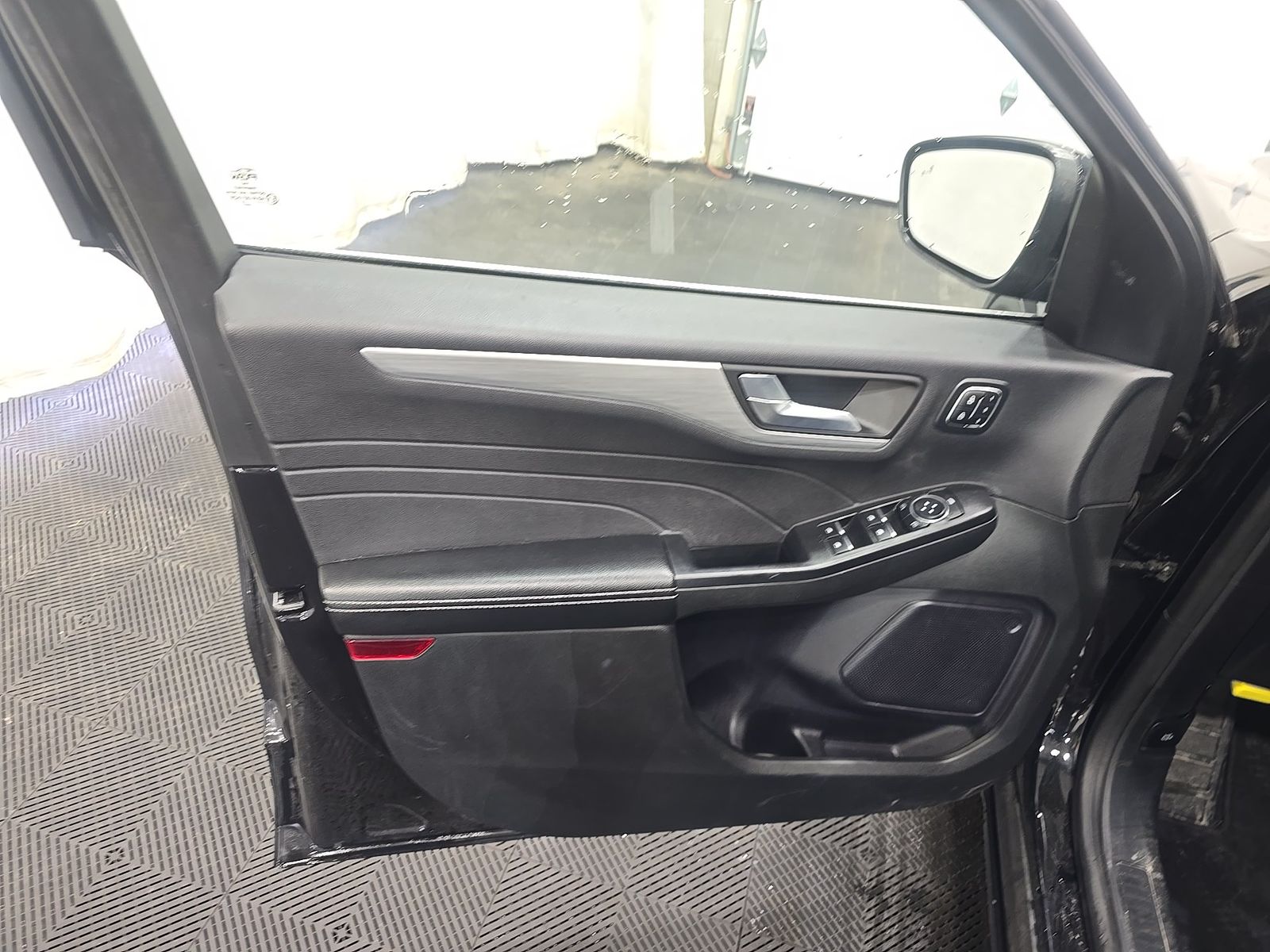 FORD ESCAPE - 10