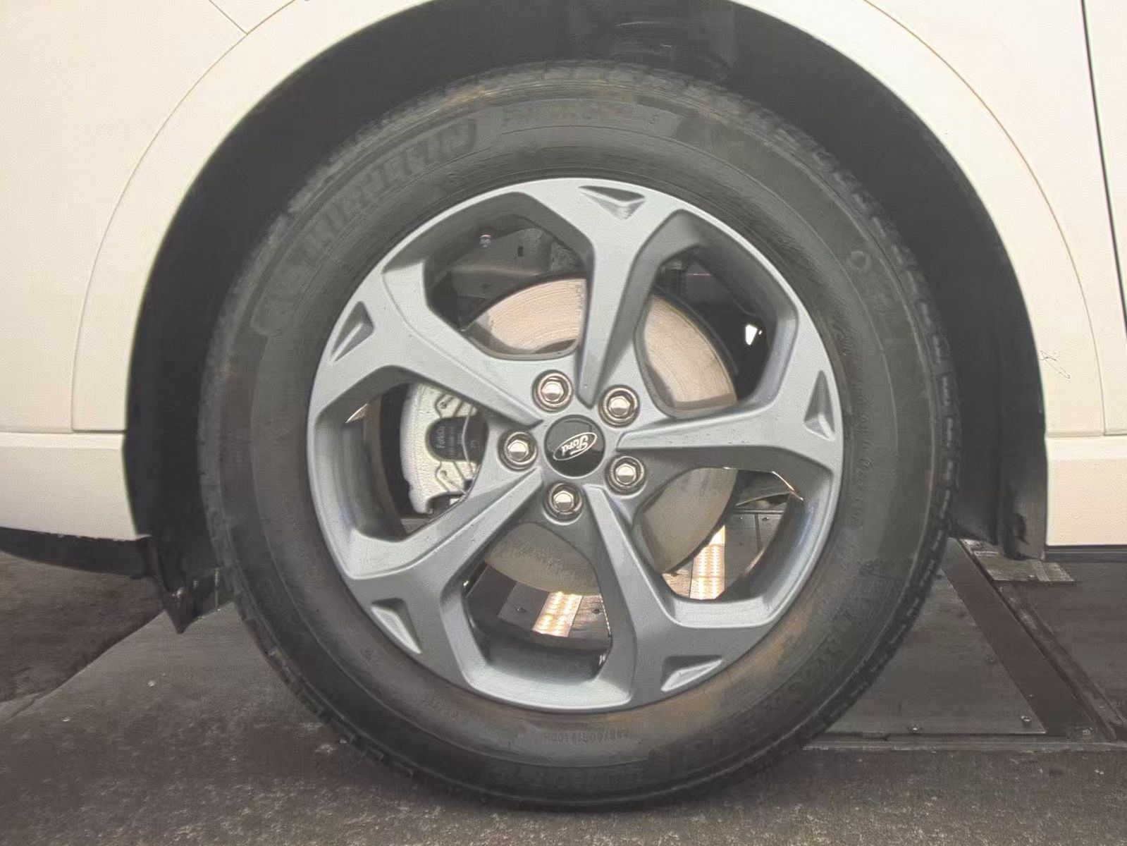 FORD ESCAPE - 10