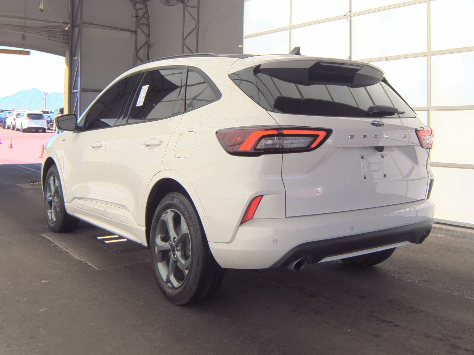 FORD ESCAPE - 9