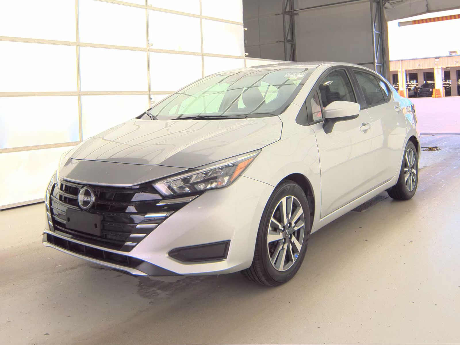 NISSAN VERSA - 1