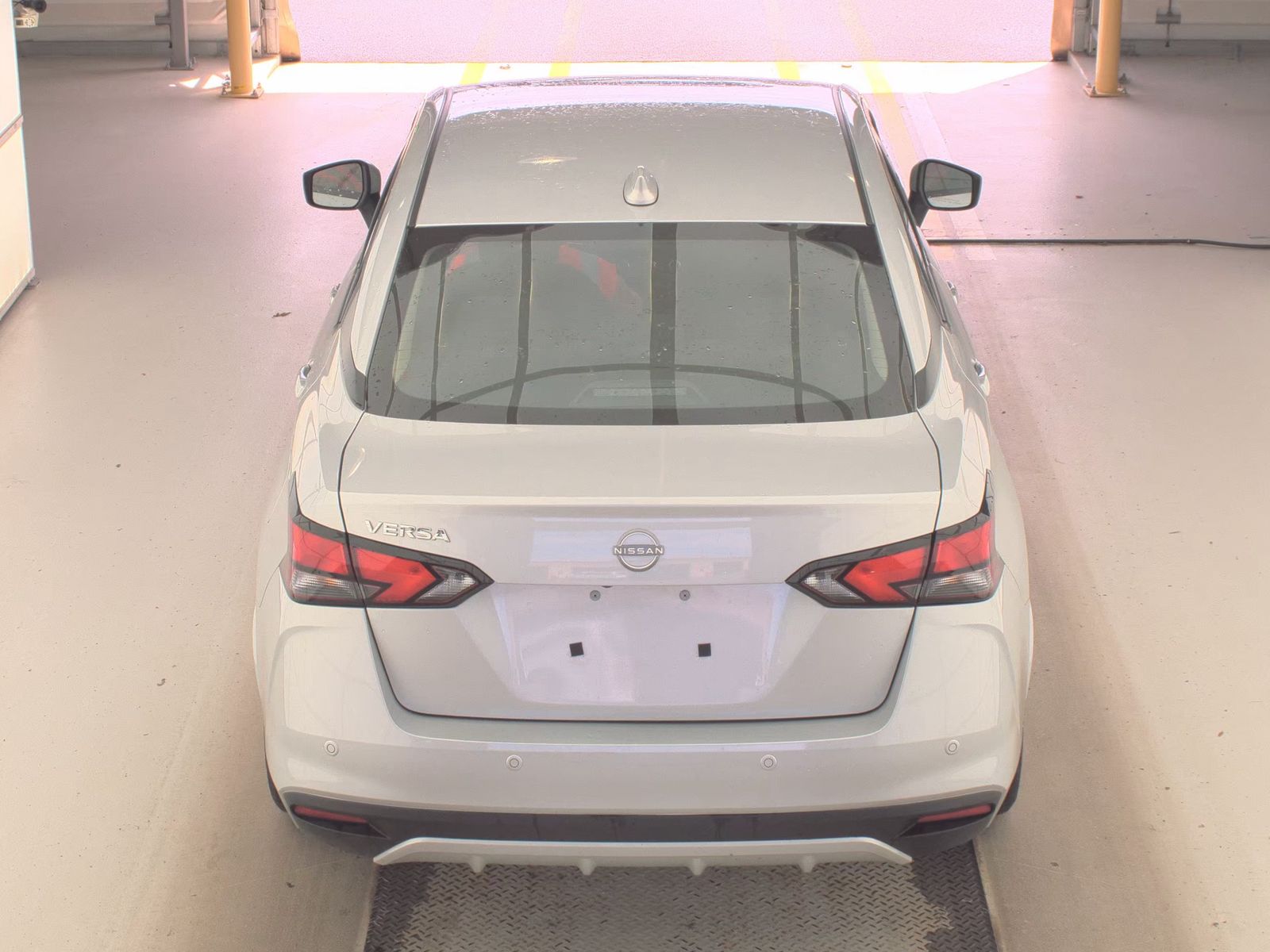 NISSAN VERSA - 7