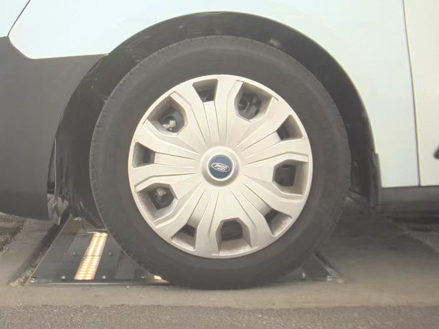 FORD TRANSIT CONNECT - 10