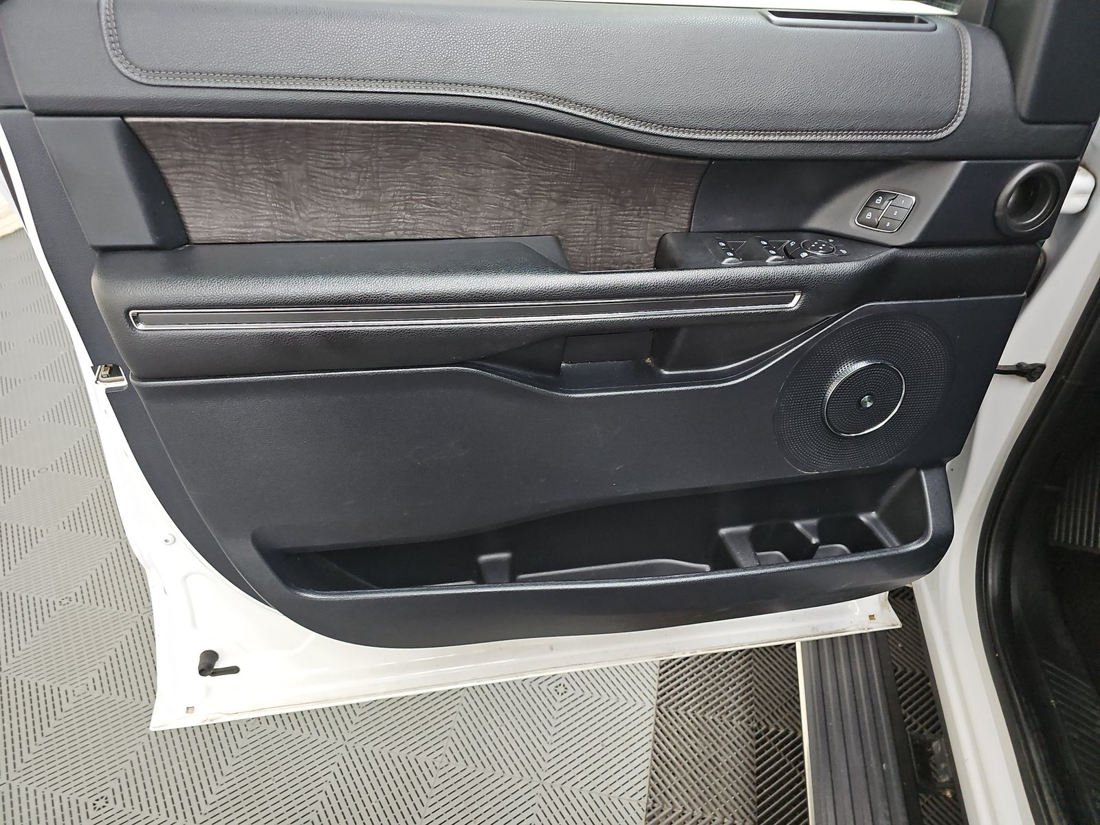 FORD EXPEDITION MAX - 10