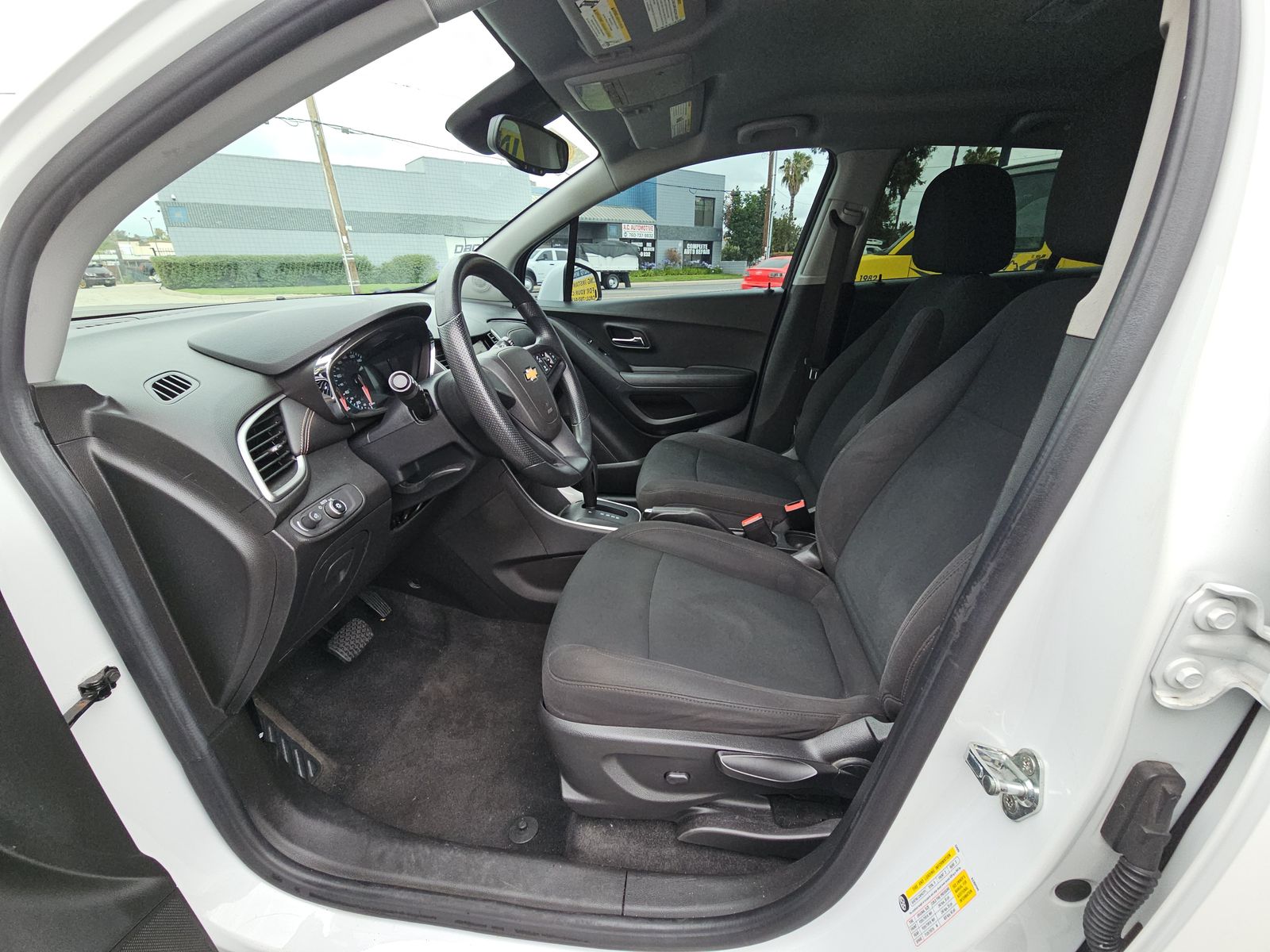 CHEVROLET TRAX - 8