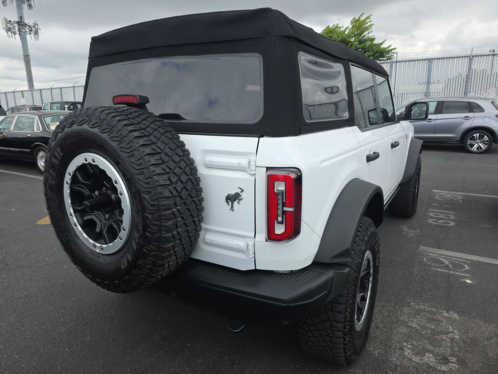 FORD BRONCO - 5