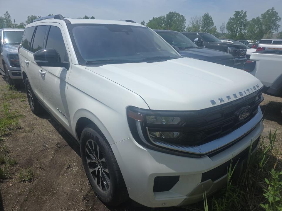 FORD EXPEDITION - 4