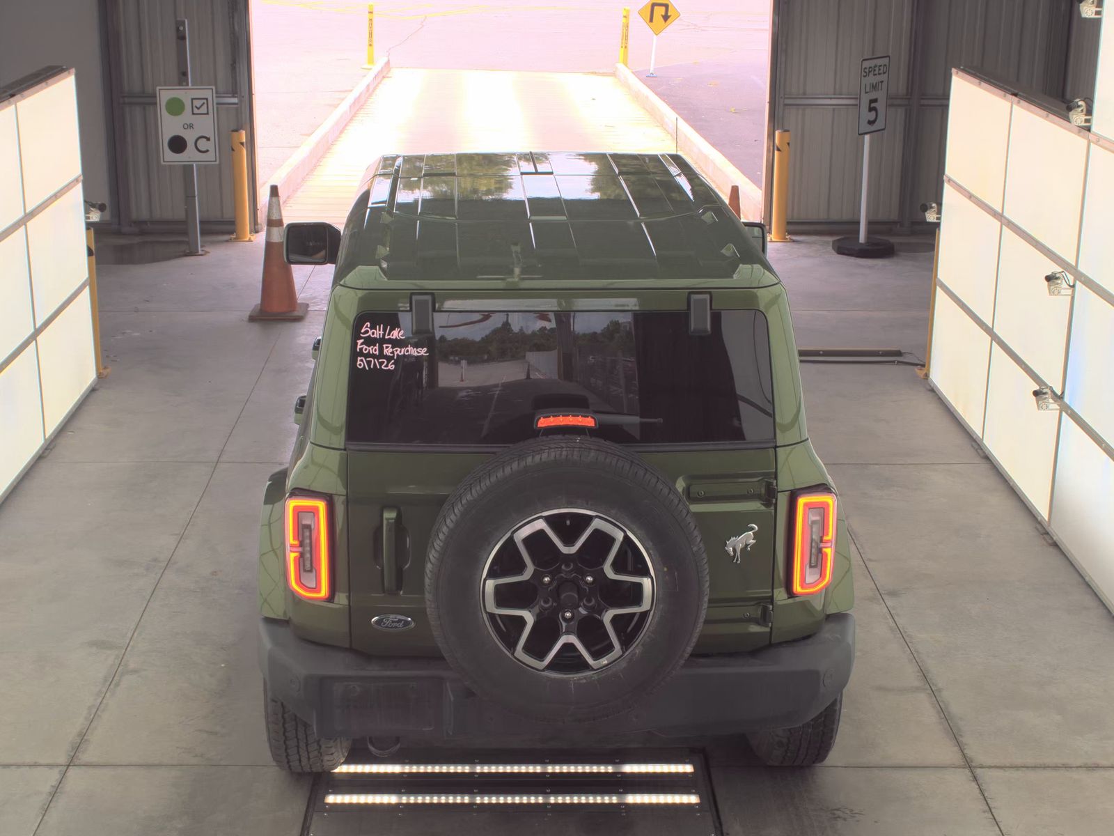 FORD BRONCO - 7