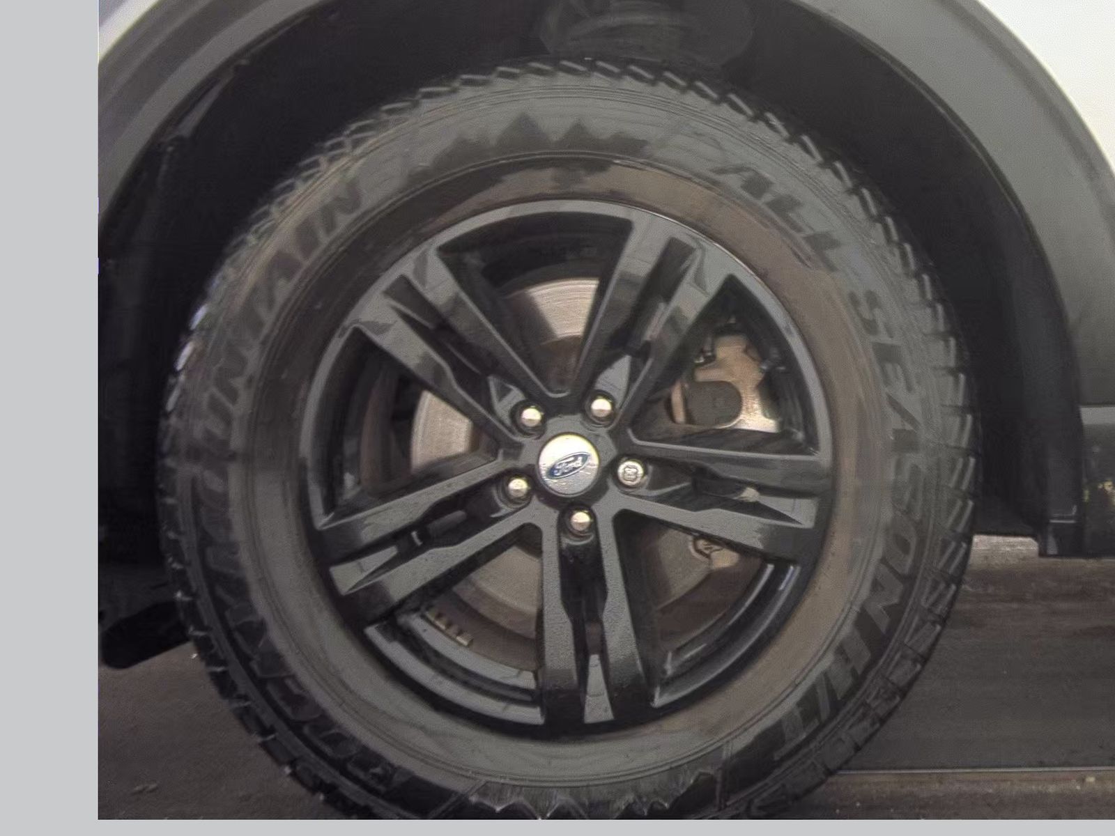 FORD EXPLORER - 10
