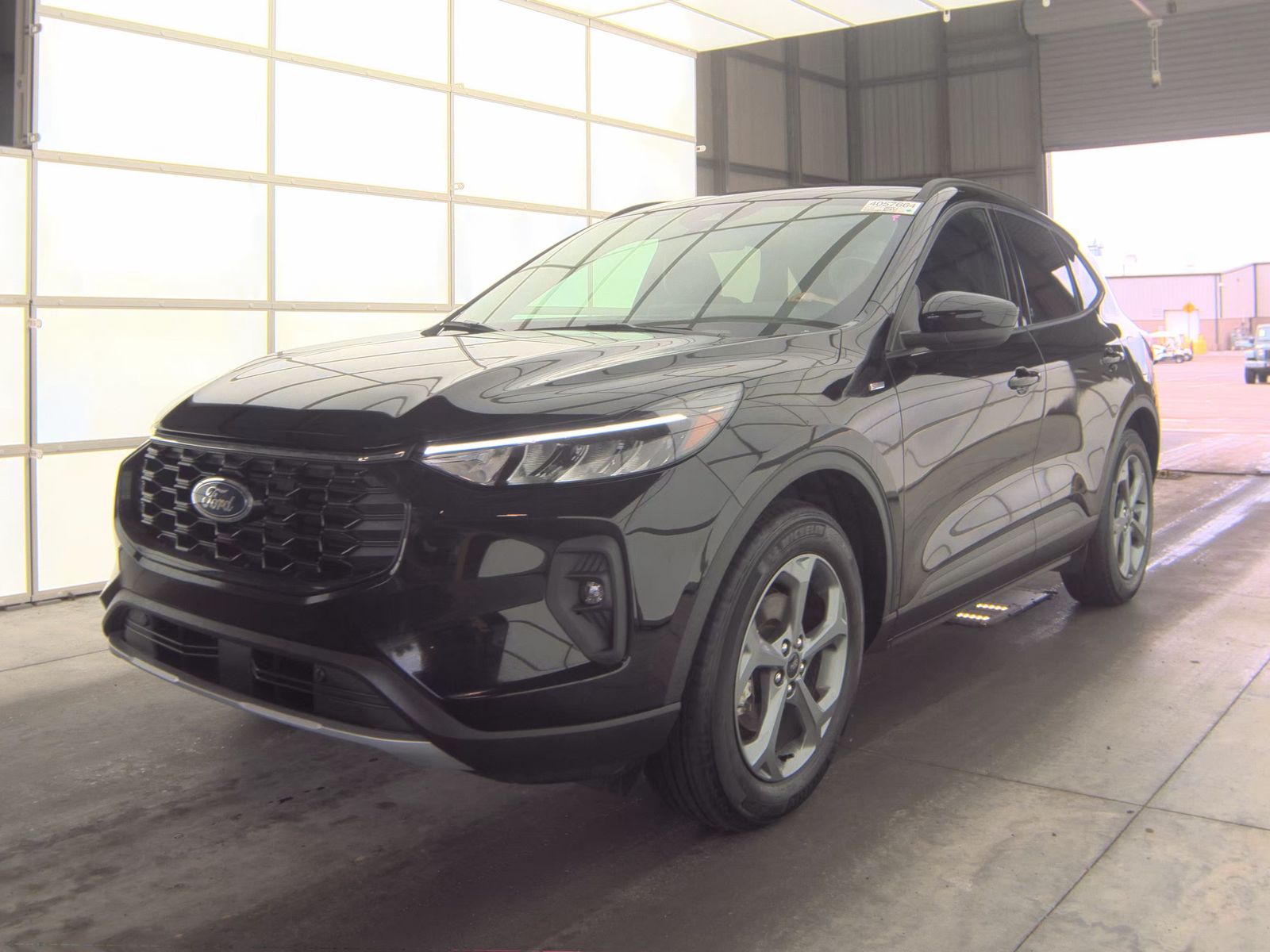 FORD ESCAPE - 1