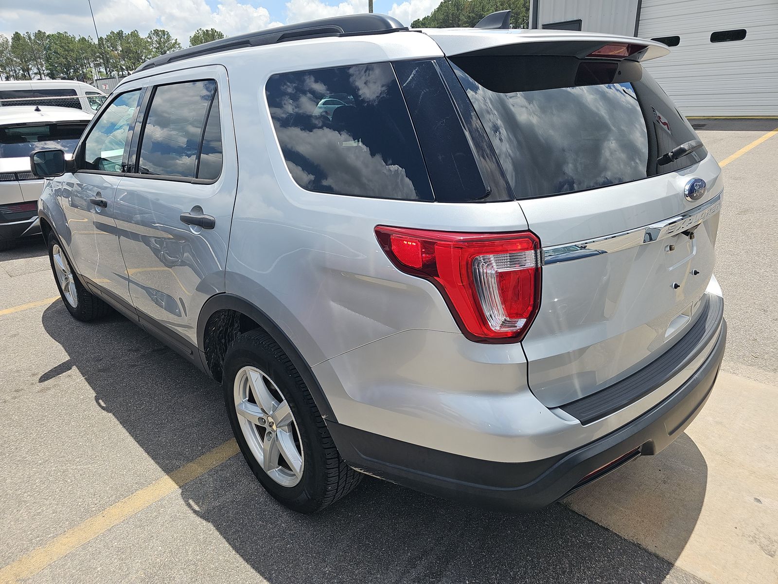FORD EXPLORER - 7